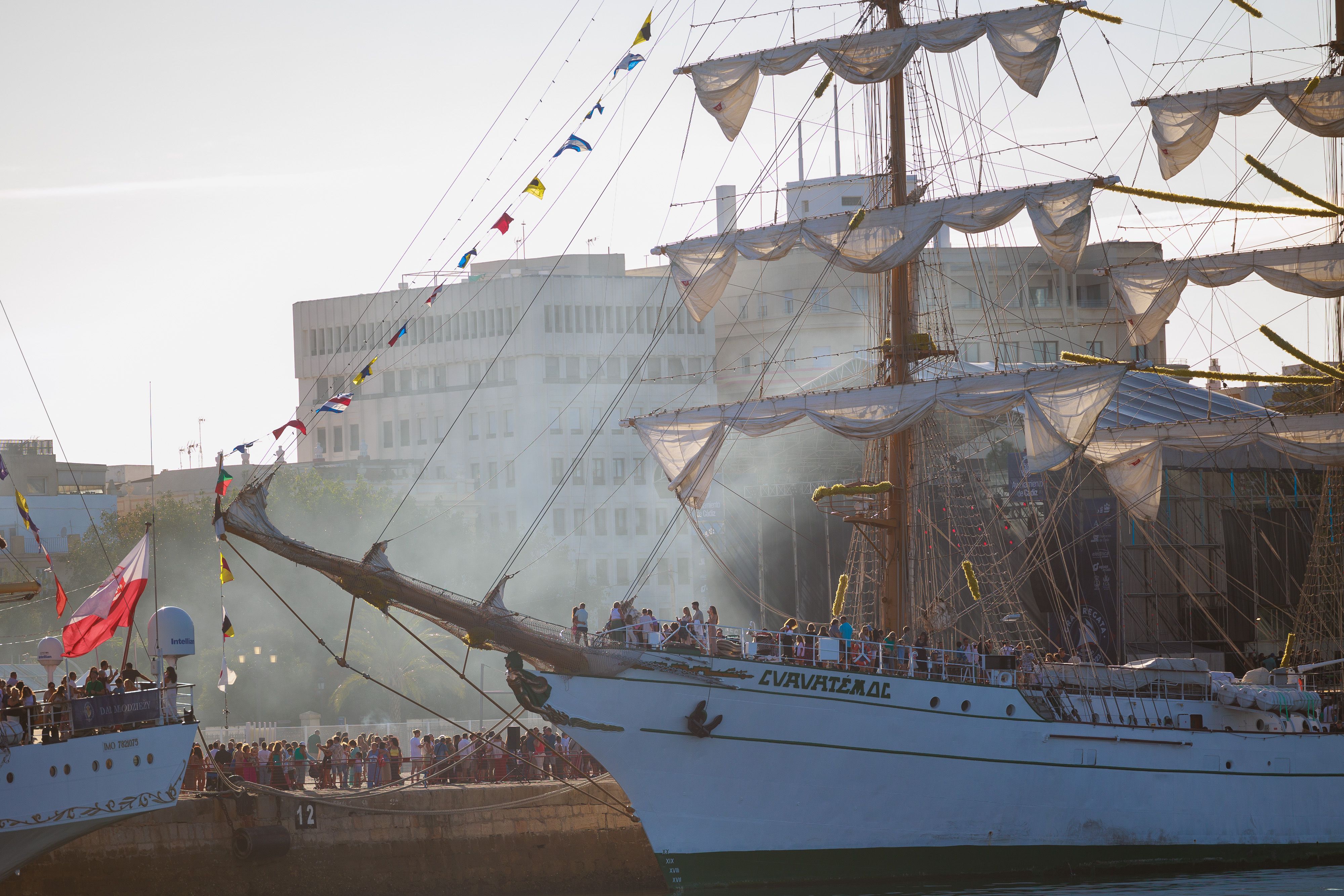 La Gran Regata Se Despide Convertida En La Populosa Feria Que