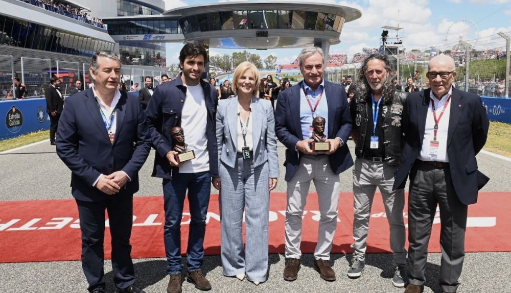 Carlos Sainz Padre E Hijo Ya Tienen En Sus Manos El Premio Del Motor