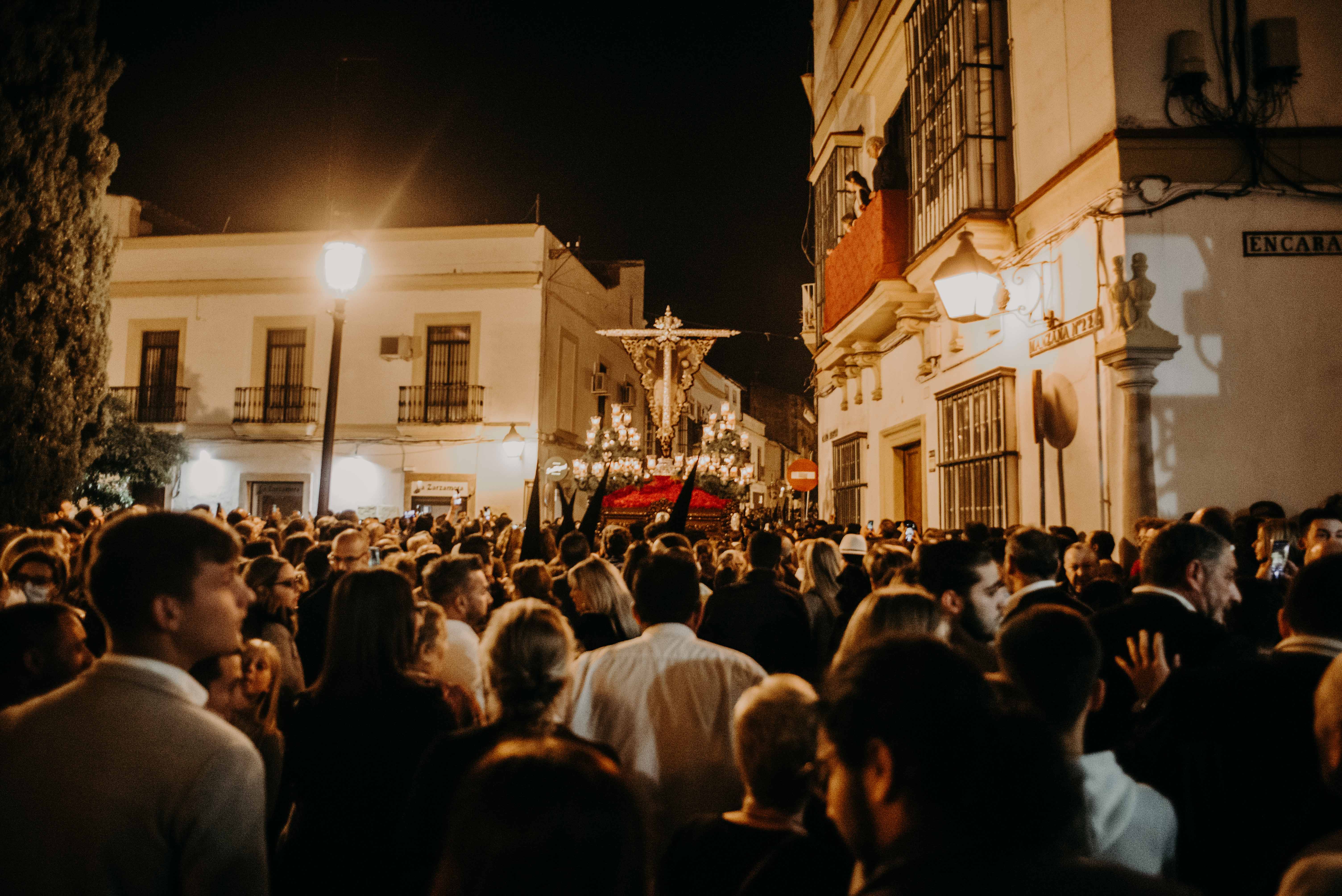 El Cristo en la Cruz Vieja.    CANDELA NUÑEZ