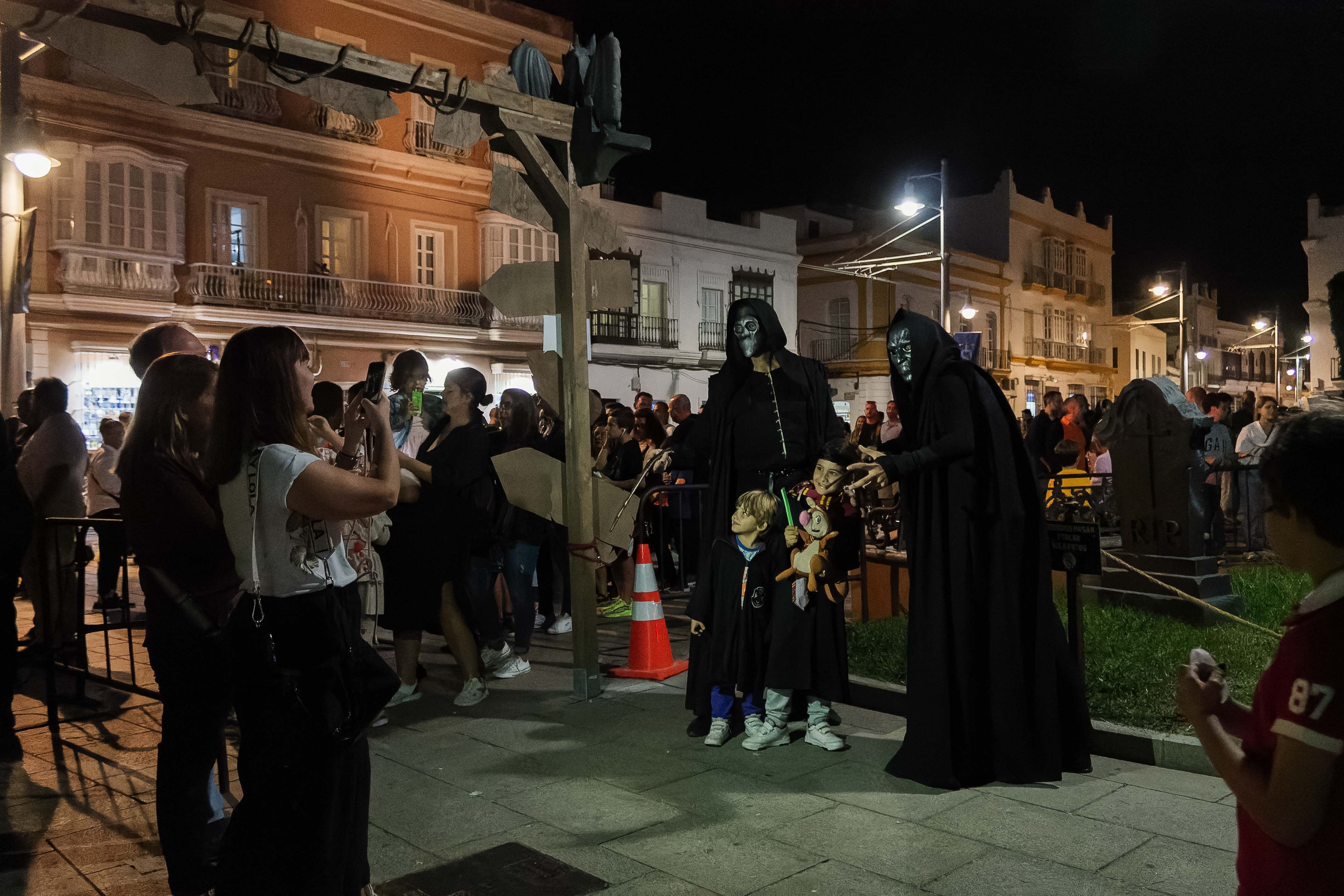 Halloween en San Fernando, una noche terrorífica en más de 50 imágenes