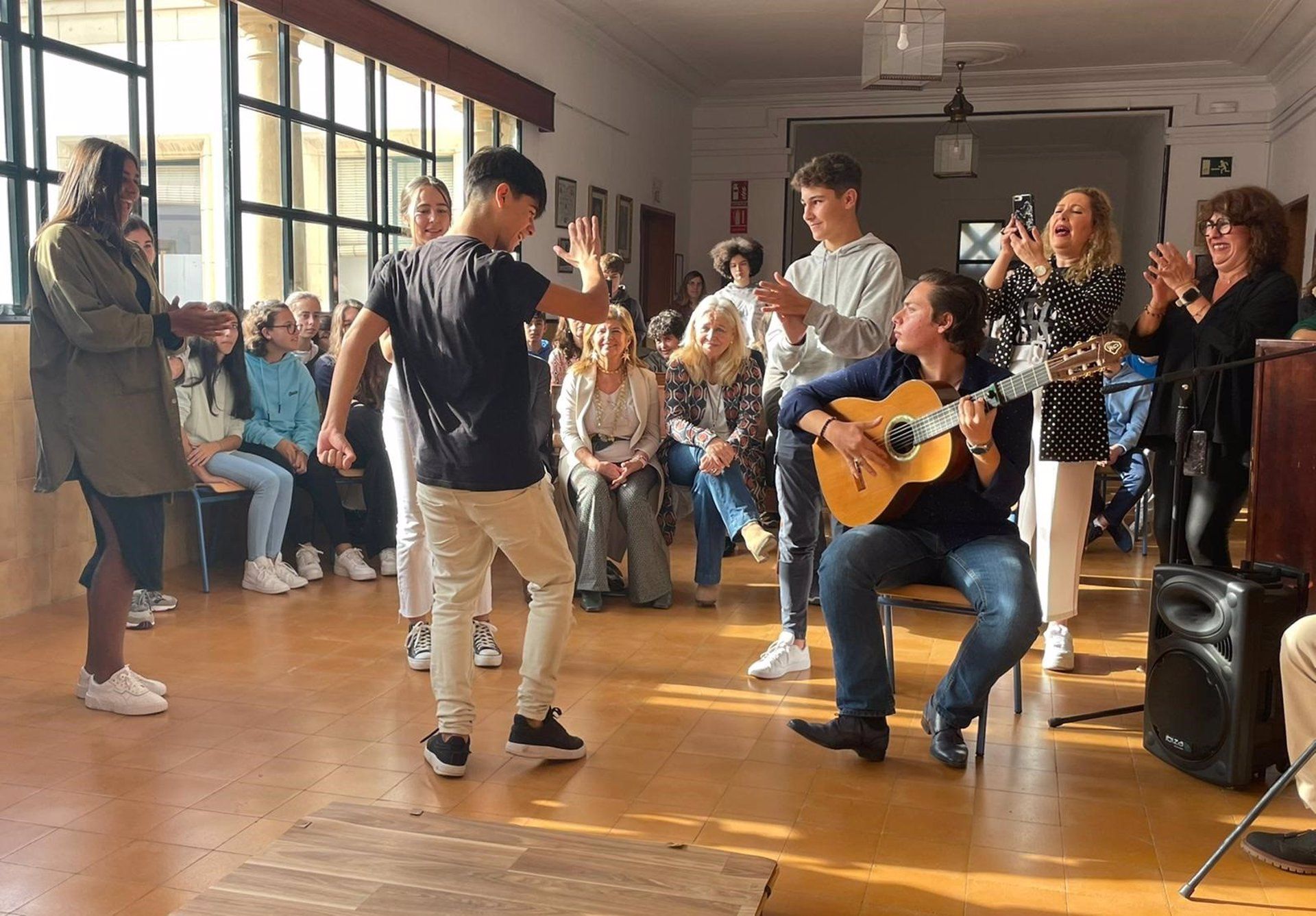 Fiesta flamenca en el IES Coloma de Jerez, este pasado lunes.