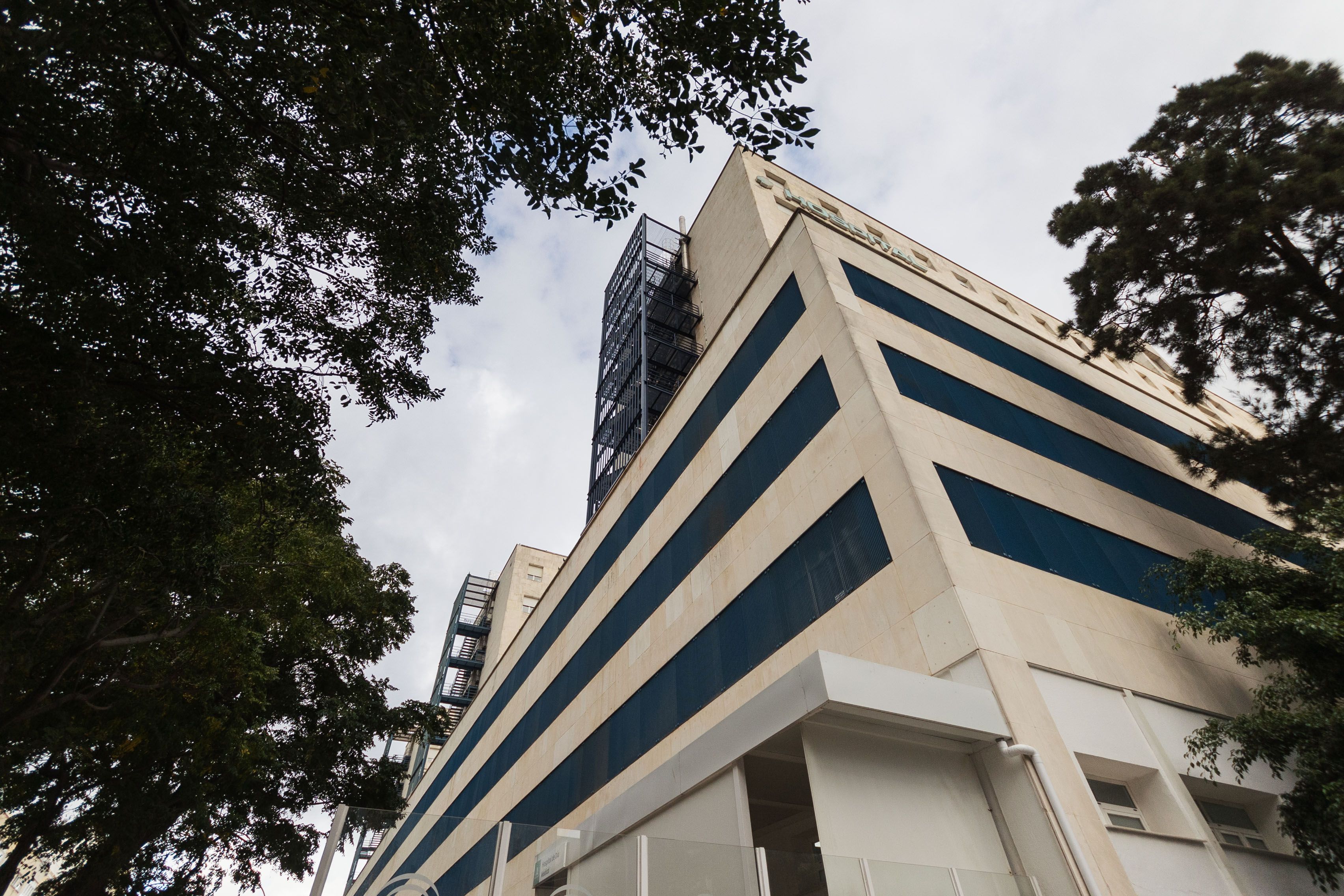 El Hospital Universitario Puerta del Mar de Cádiz, donde acaba de dar cita el SAS tras tres años de espera.