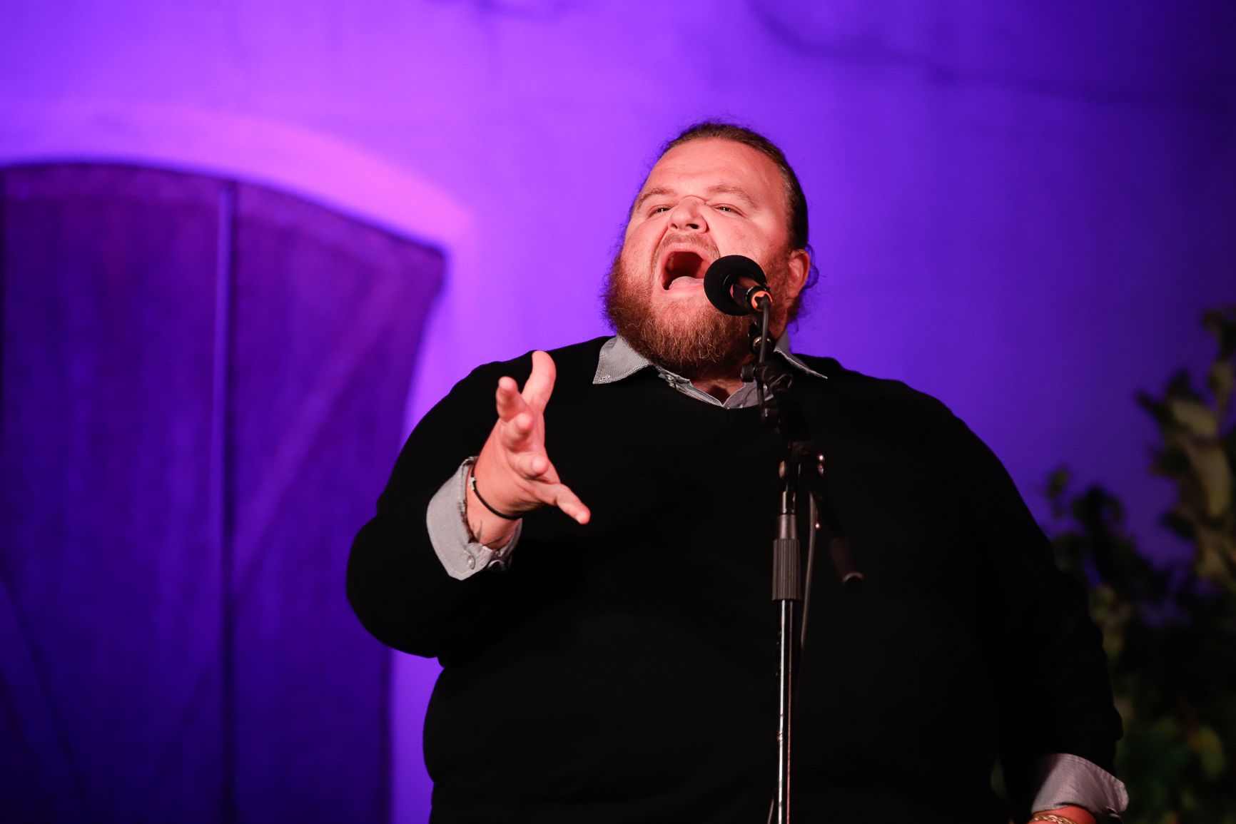 Ezequiel Benítez durante su actuación en la Bienal de Cante de Jerez. FOTO: Cristo García