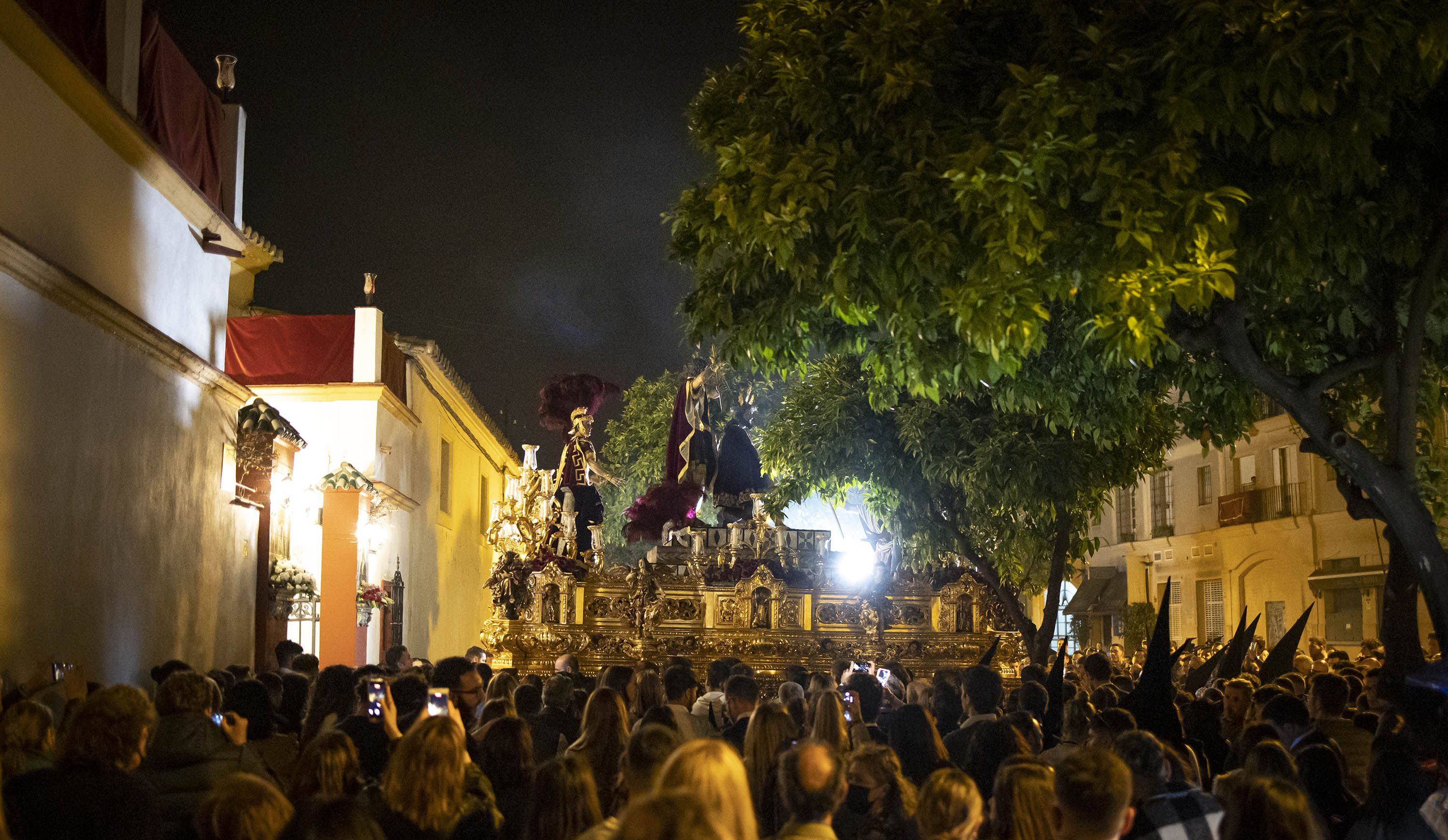 Recogida, el pasado año, del misterio de La Coronación.    ESTEBAN