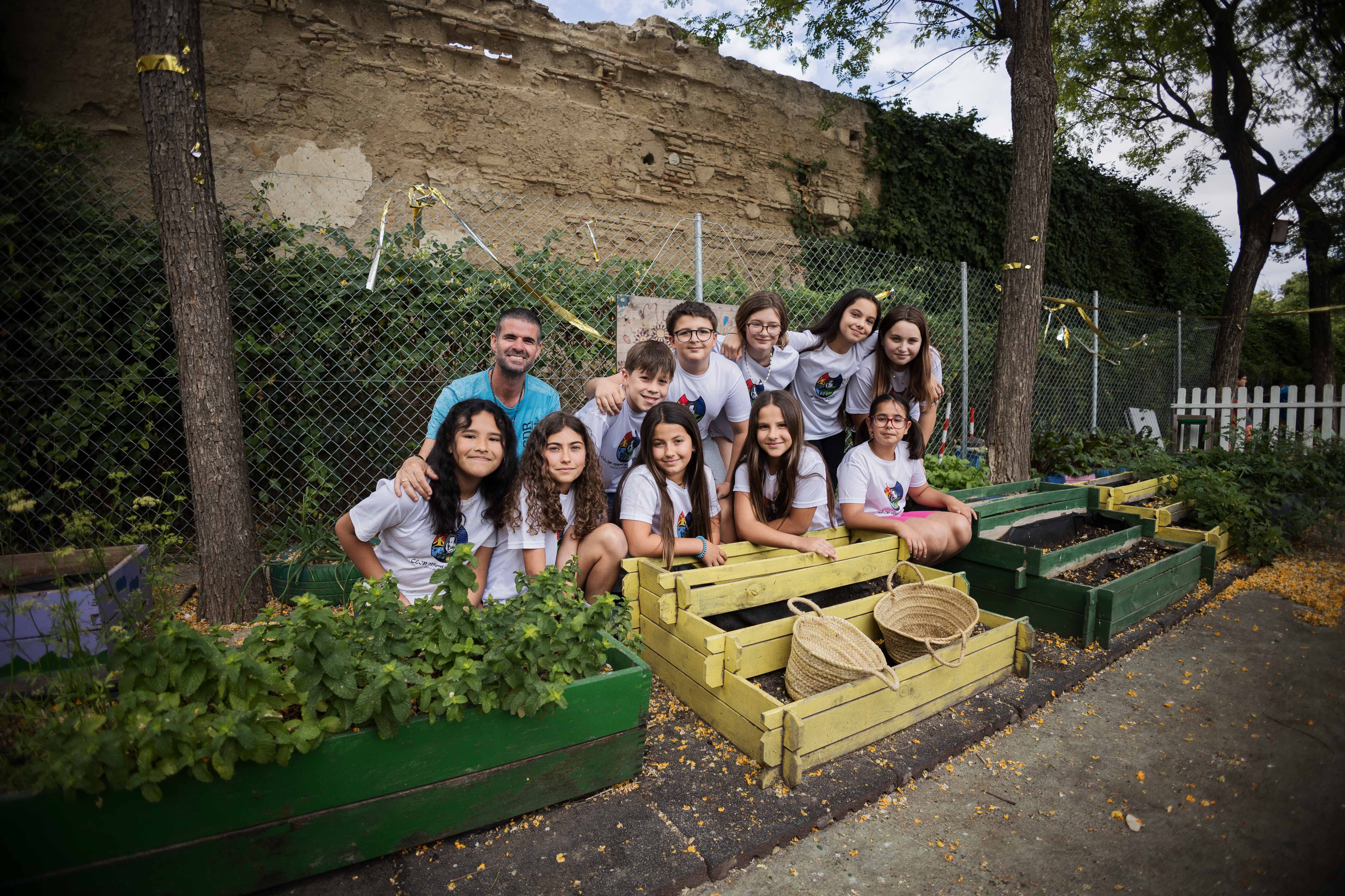 La brigada del huerto escolar del CEIP Miguel de Cervantes en Jerez.