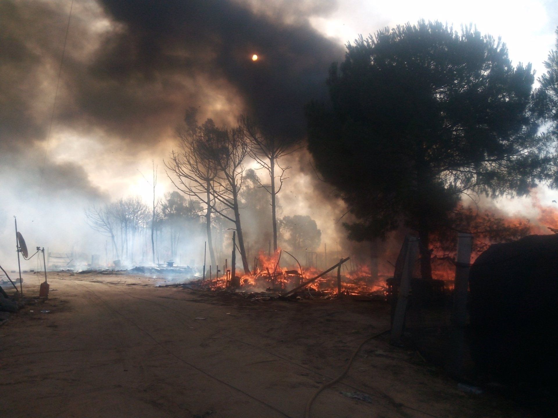 Incendio en el asentamiento chabolista.