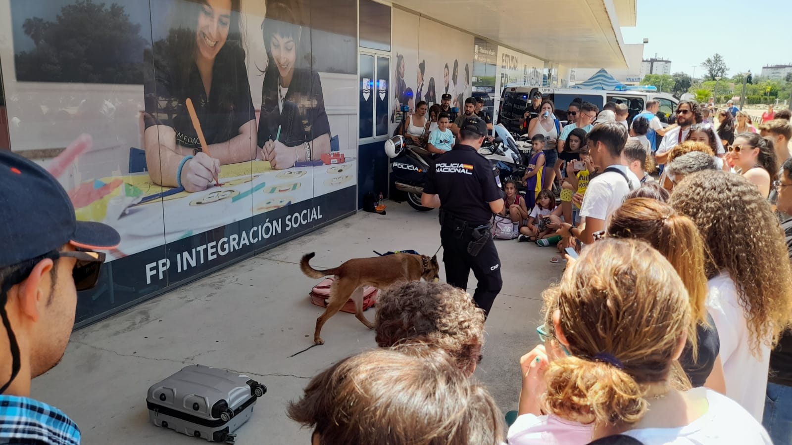 Evento organizado por la Policía Nacional en el complejo deportivo Chapín en Jerez. 