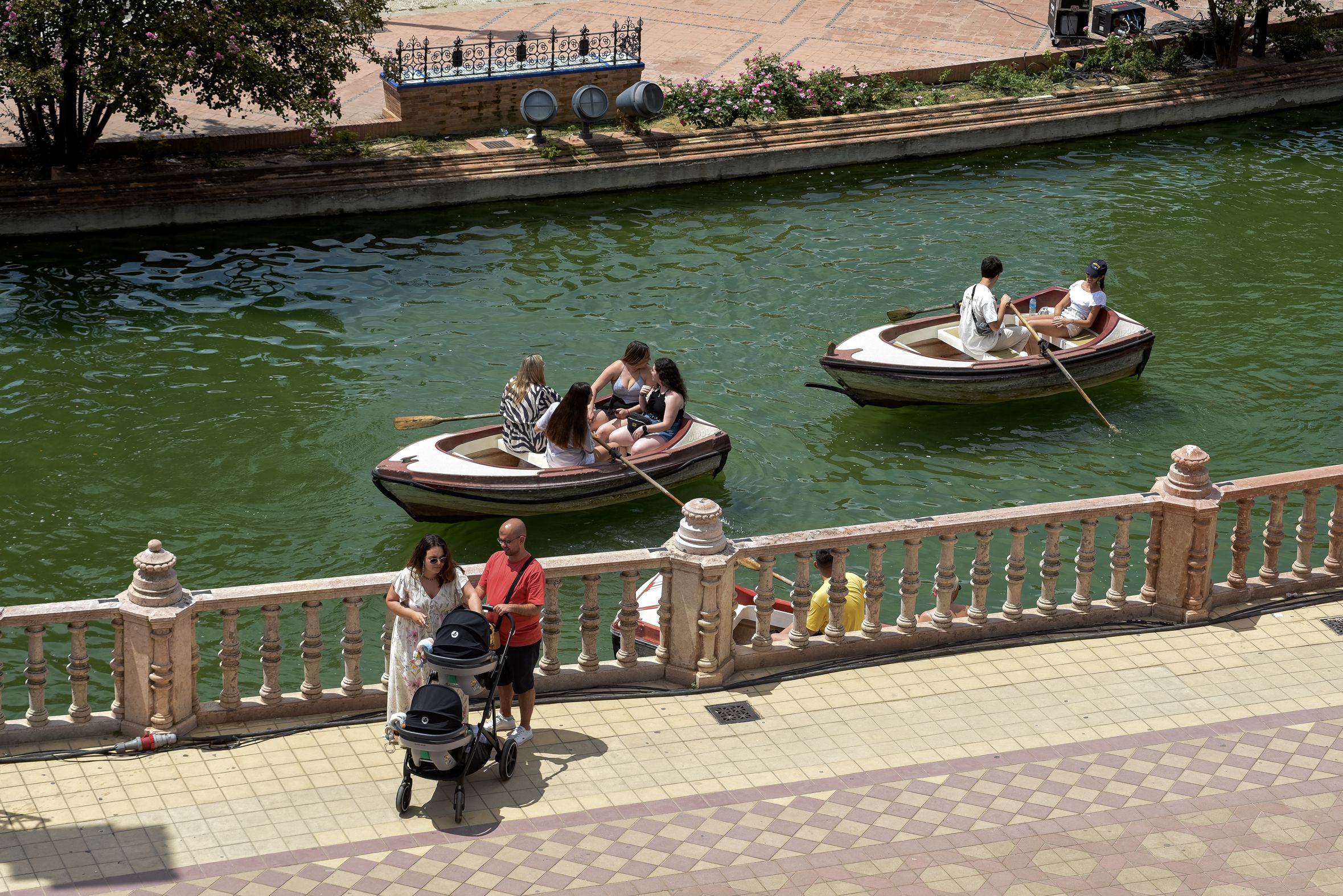 PLAZA ESPAÑA TURISMO CALOR SEVILLA 19