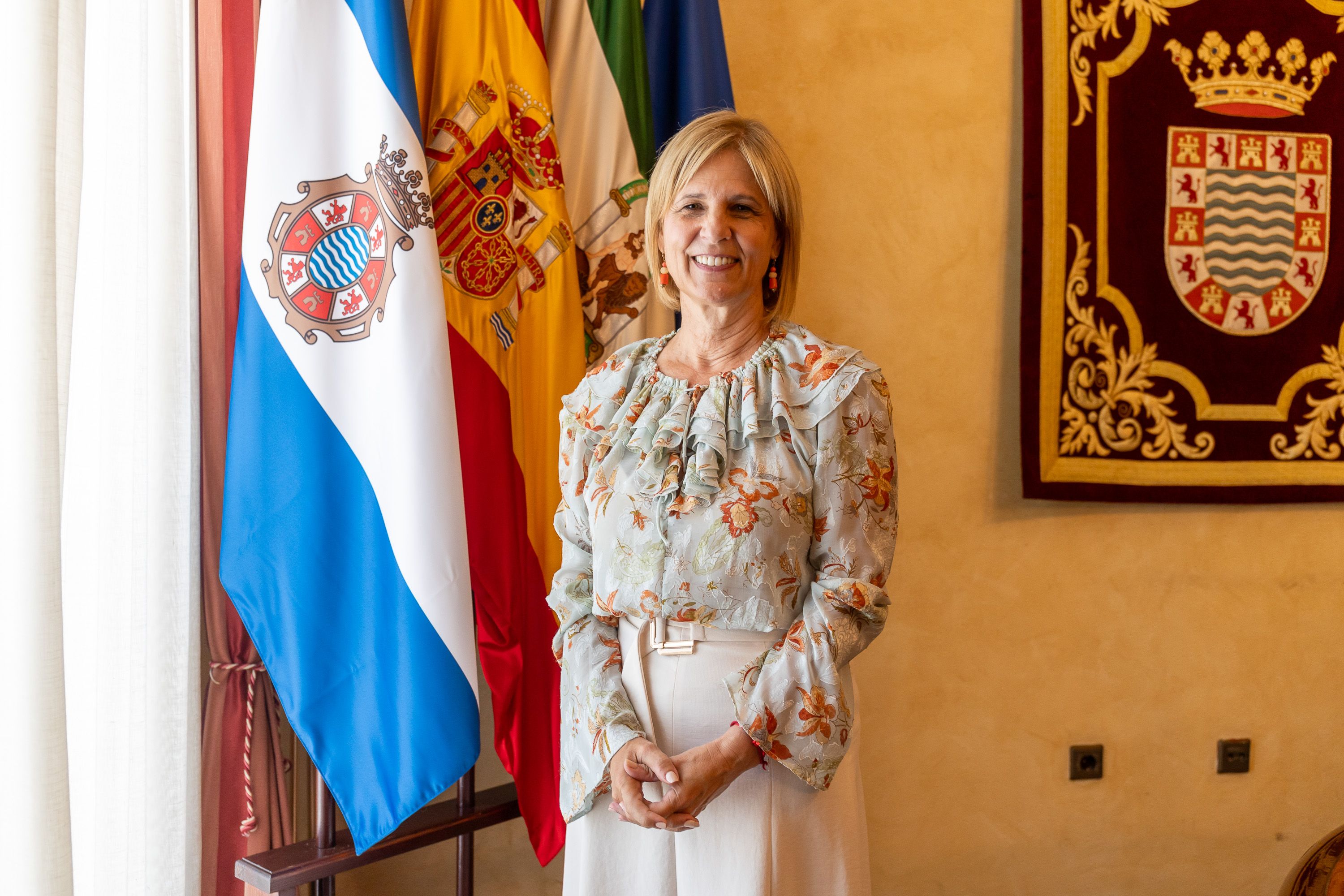 María José García-Pelayo, alcaldesa de Jerez, posa en su despacho del Ayuntamiento tras la entrevista concedida a lavozdelsur.es.