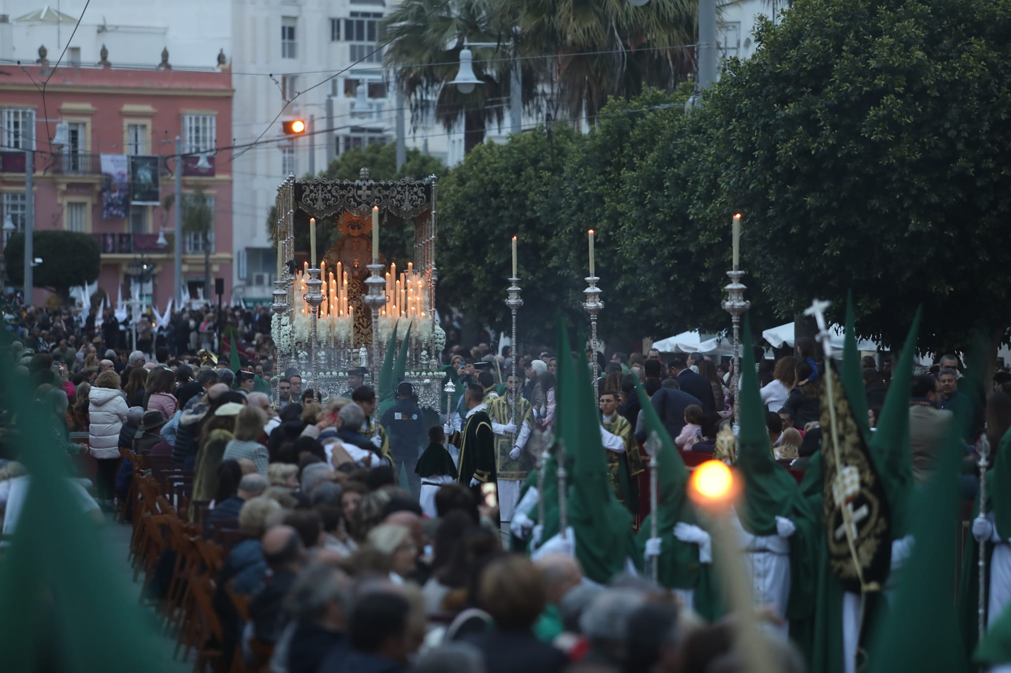 Gracia y Esperanza participará en la procesión Magna de San Fernando.