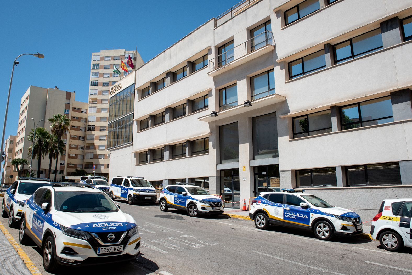 La Policía Local de Cádiz detuvo a un hombre por violencia de género.