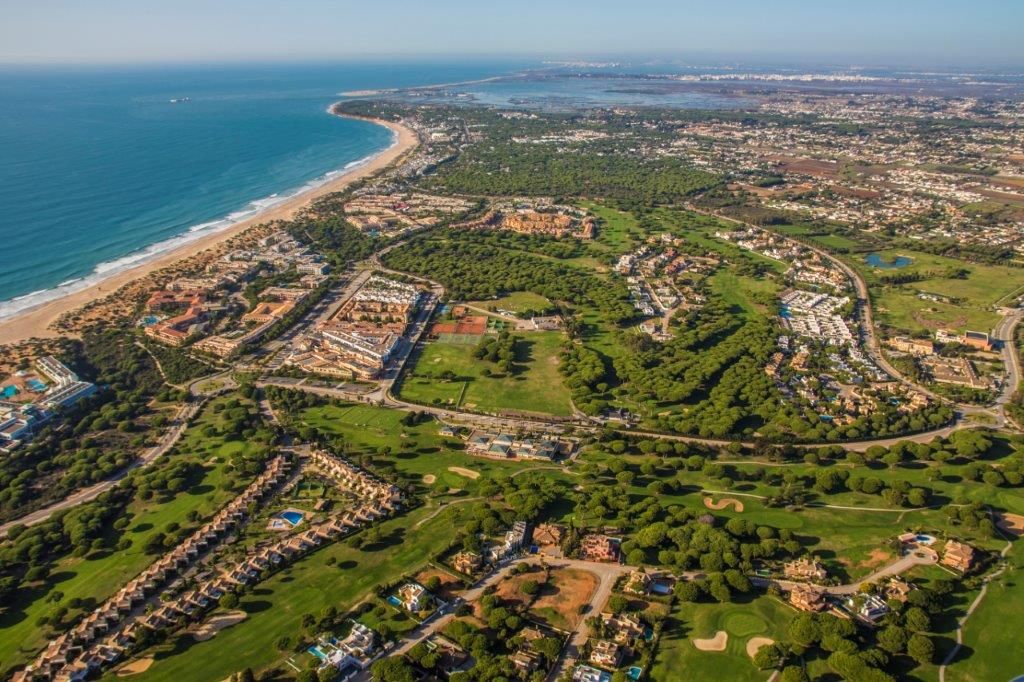 Vista de Novo Santi Petri, en Chiclana, a vista de pájaro.