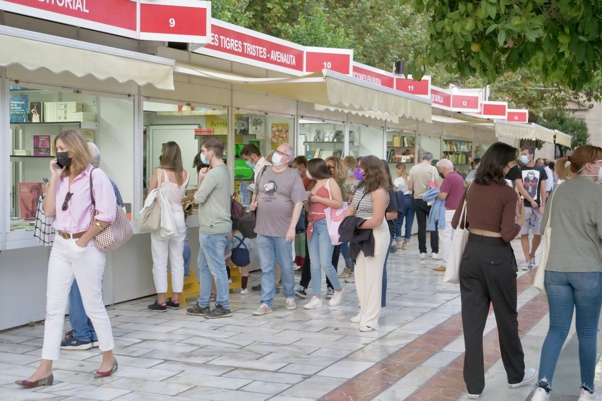 La Feria del Libro de Sevilla, en la Plaza Nueva, en su edición del pasado año.