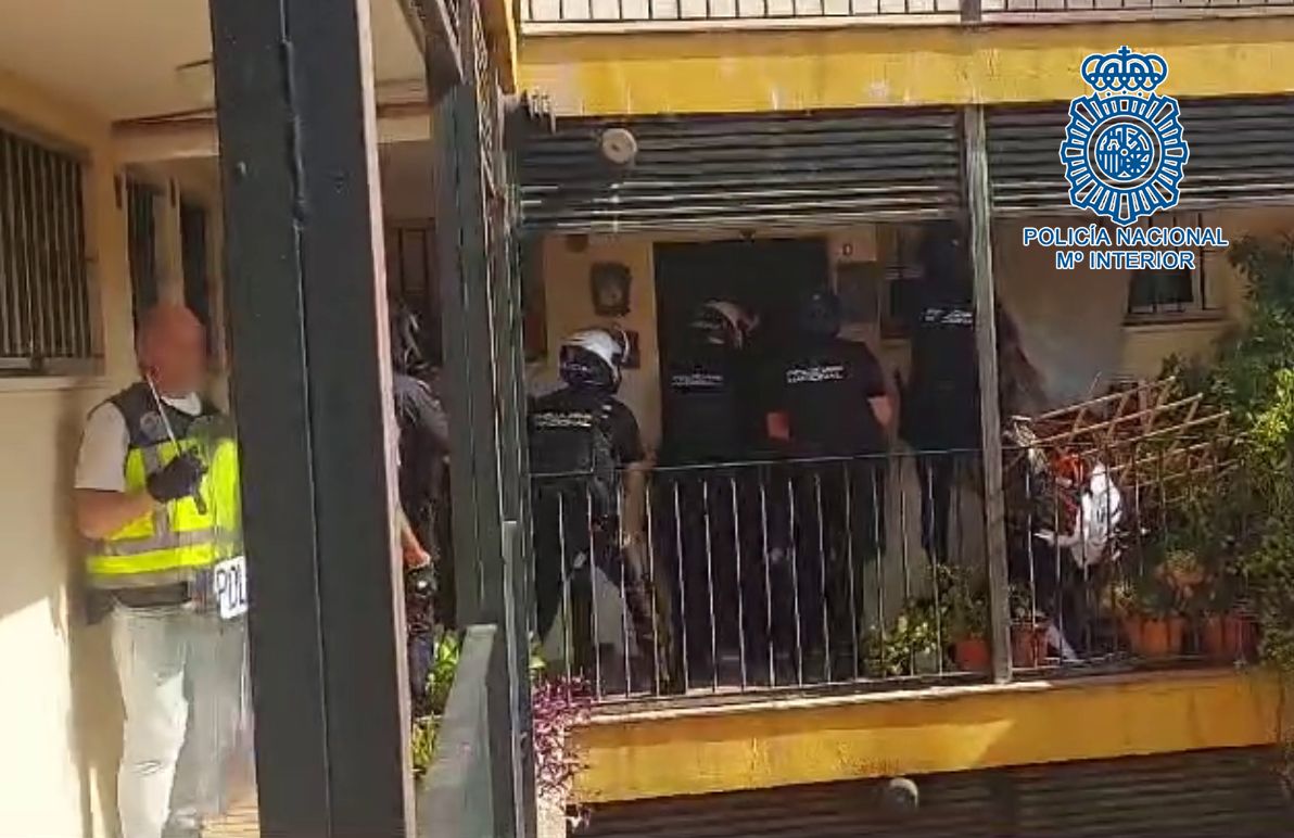 La detención del individuo en su vivienda en Jerez.