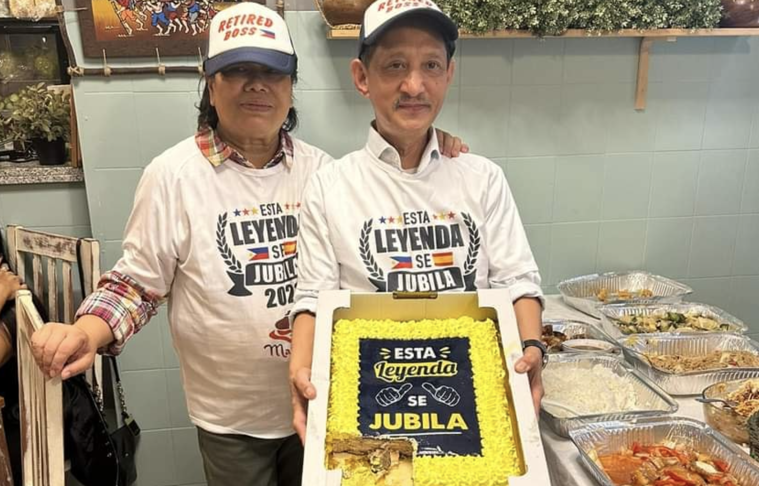 Jorge, de Mar Ali, se jubila: el merecido descanso del filipino que vino a Jerez para quedarse. En la image, junto a su esposa Shirley.