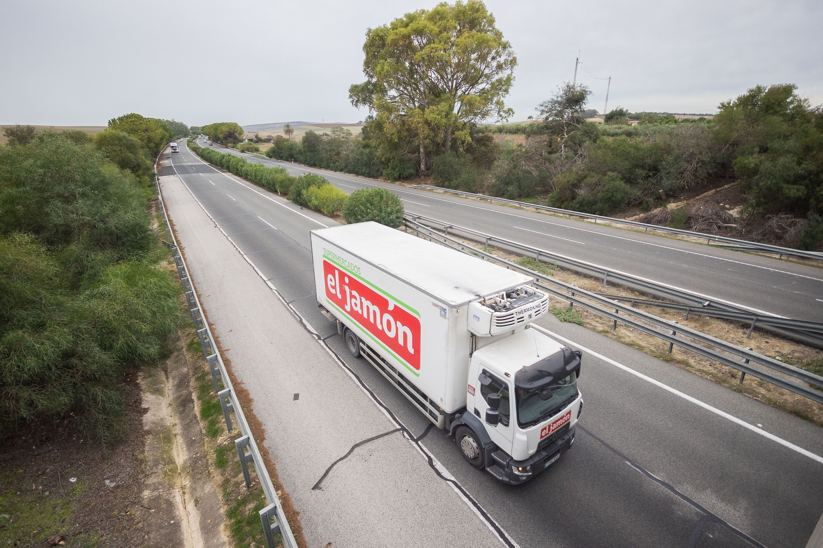 Una imagen de la AP-4, que sufrirá varias obras para mejorar su tráfico.