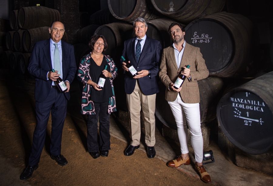 Víctor Vélez, Carmen Romero, César Saldaña y Manuel Romero, durante la presentación de Salicornia.