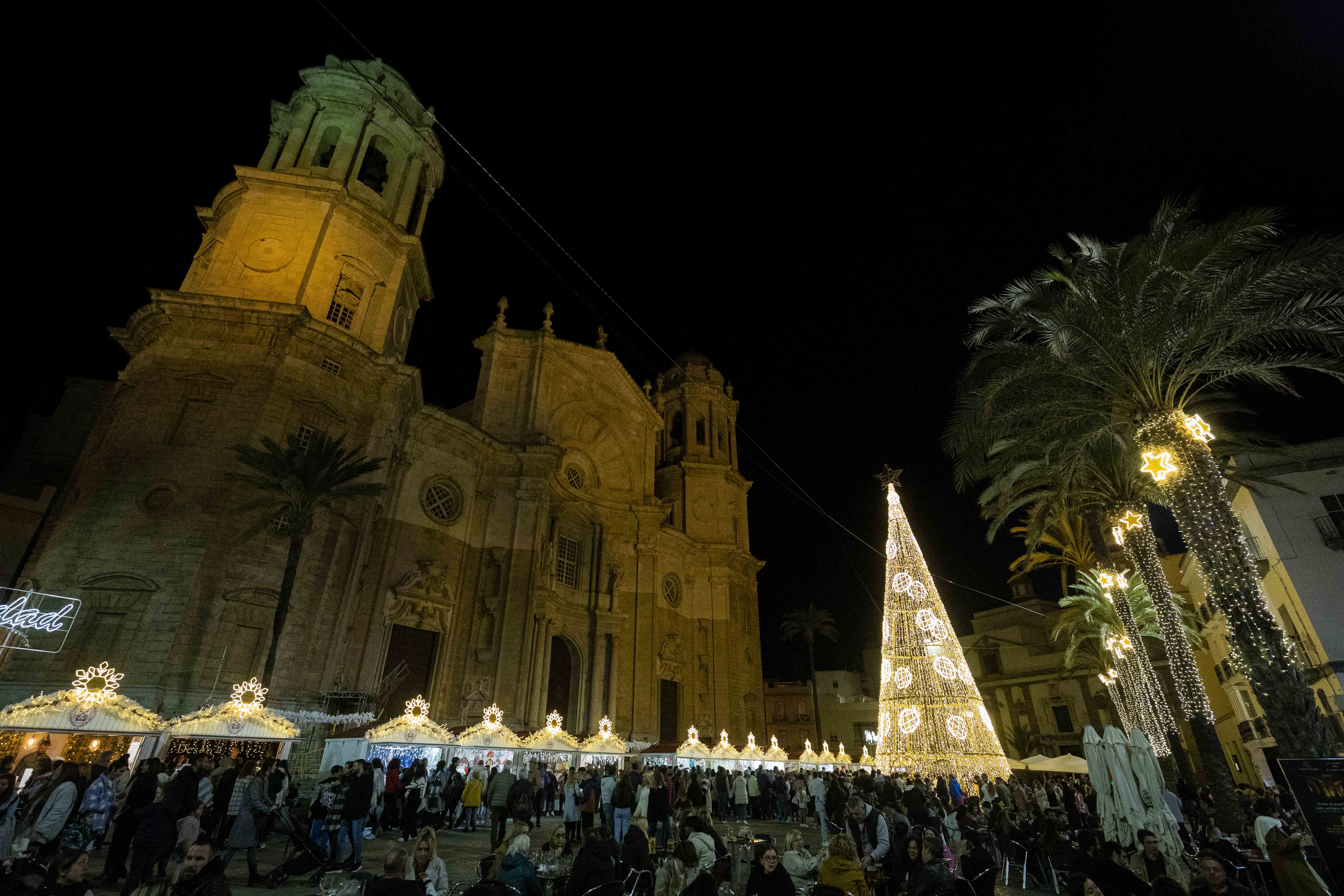 El alumbrado navideño de Cádiz el pasado año.