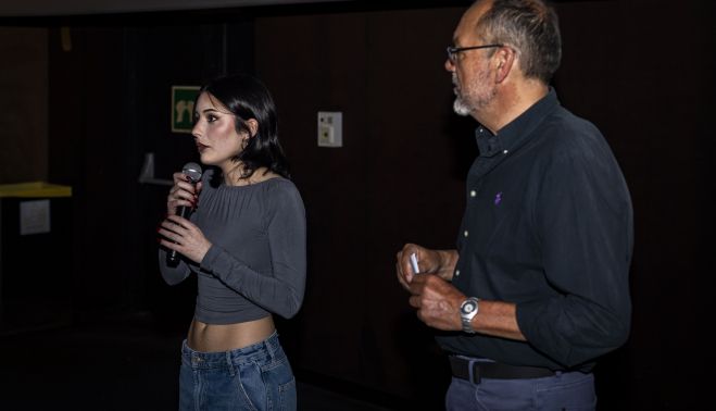 Lupe Mateo y José Landi, durante el coloquio con los espectadores.   GERMAN MESA