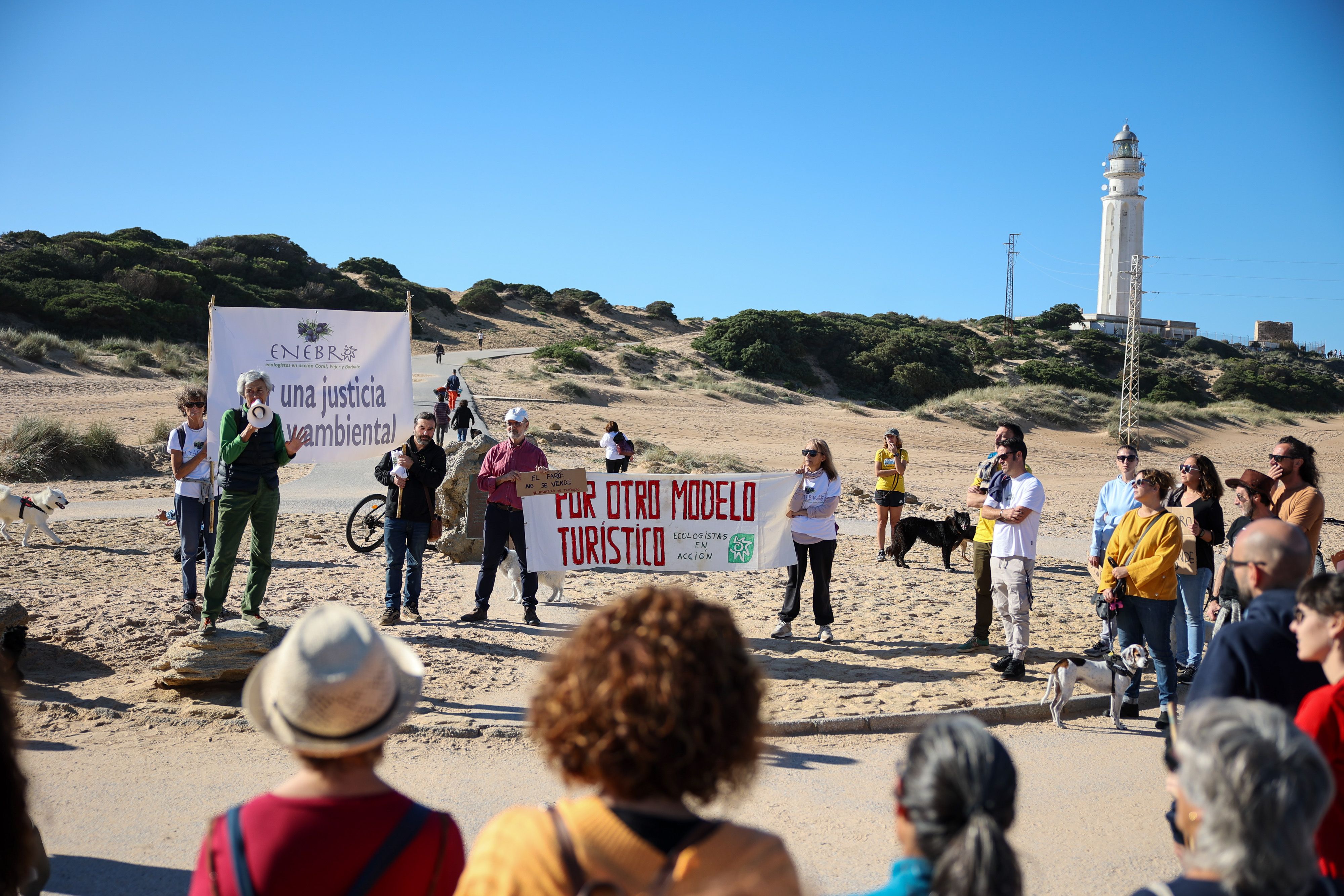 Concentración en contra de la privatización del Faro de Trafalgar