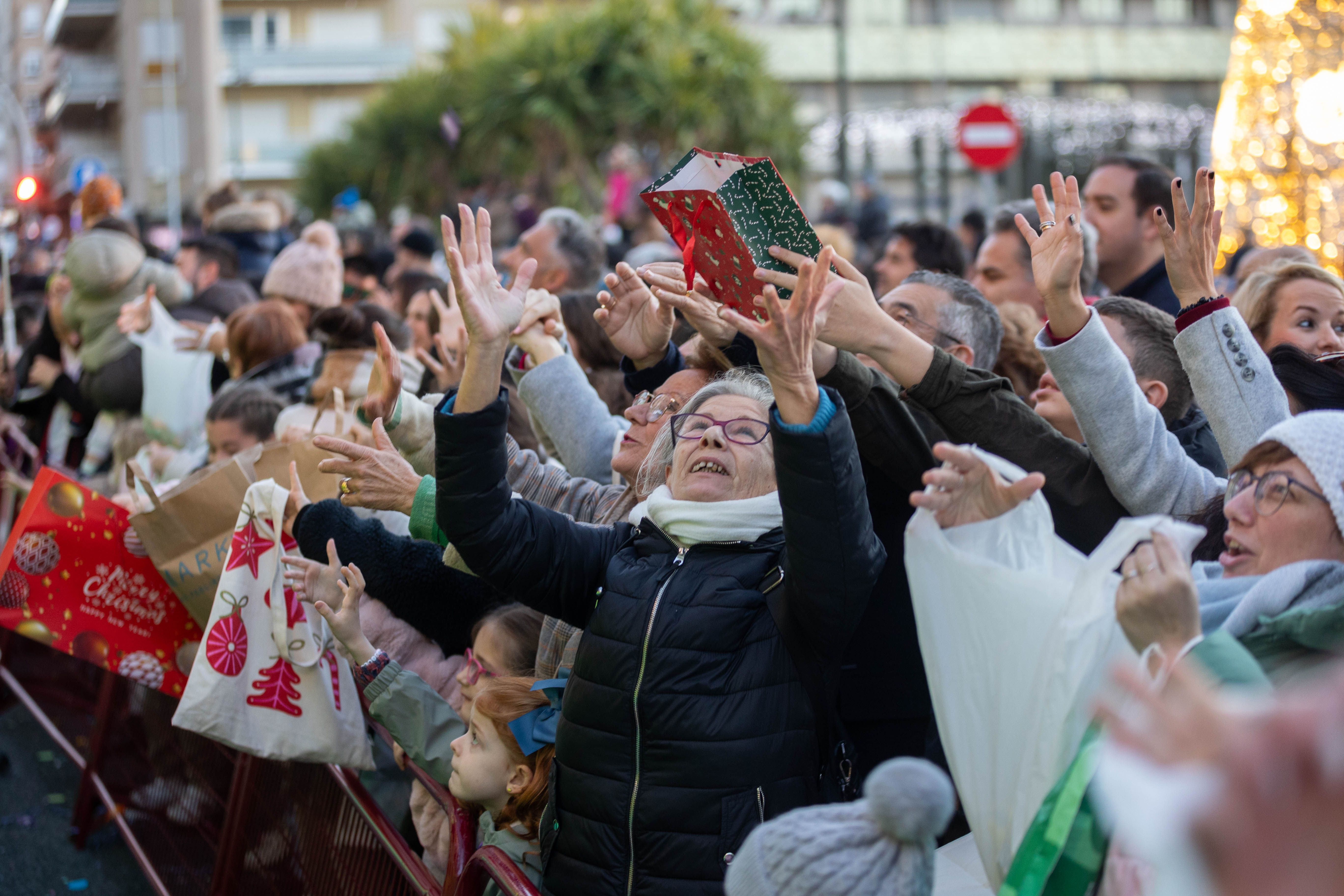 La cabalgata de los Reyes Magos en Cádiz, en imágenes