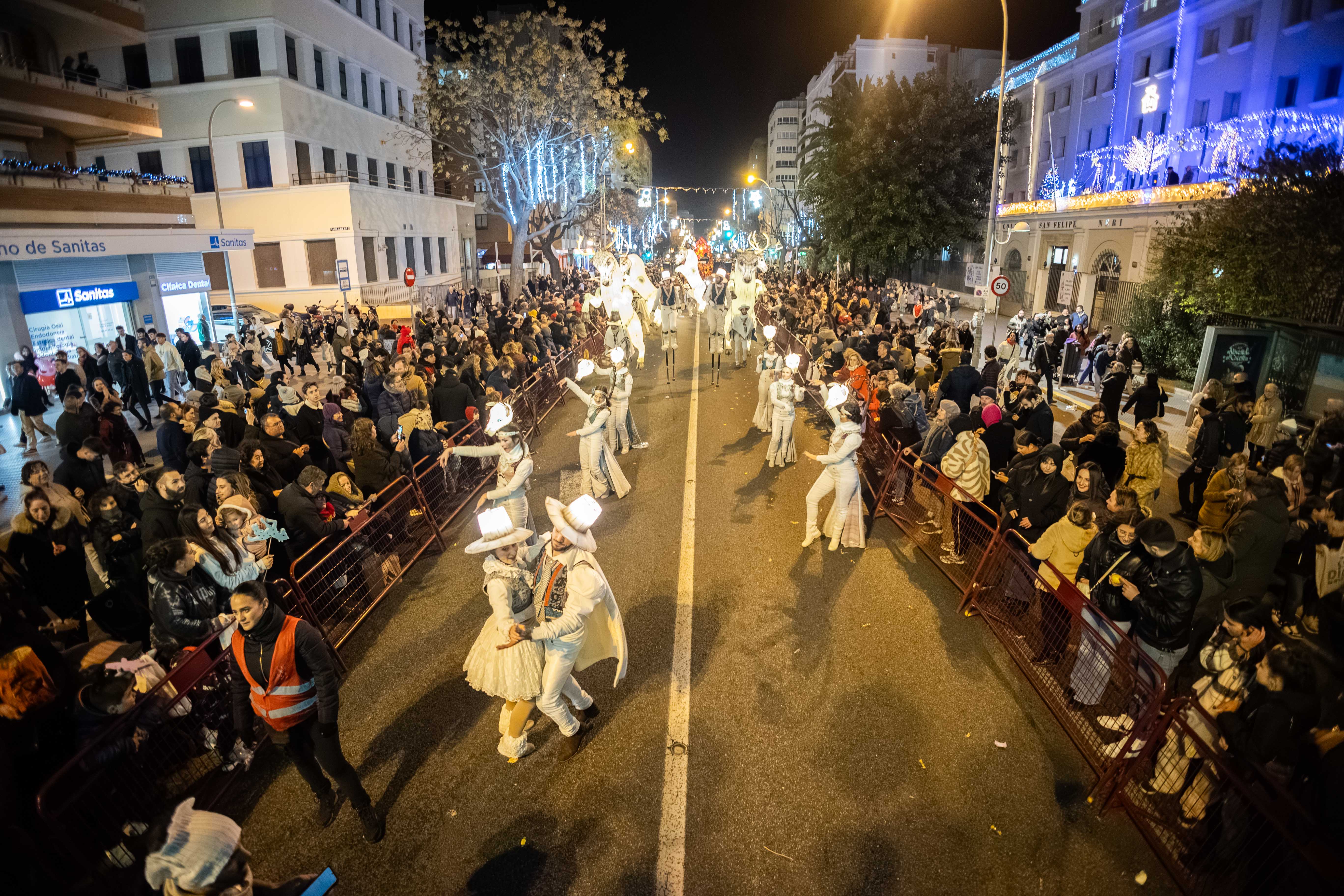 La cabalgata de los Reyes Magos en Cádiz.