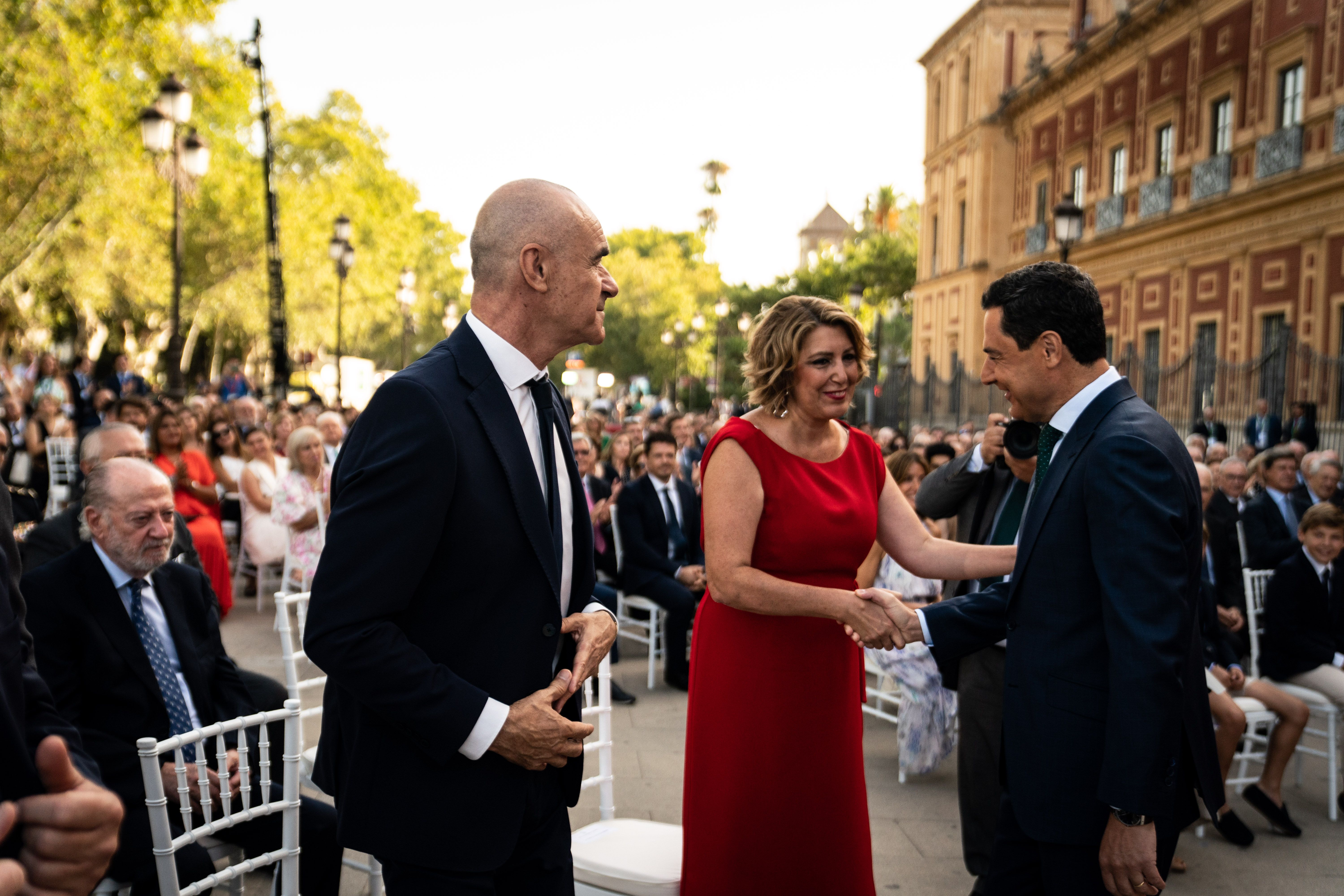 Susana Díaz, en un acto, con Juanma Moreno y Antonio Muñoz, en una imagen de archivo.