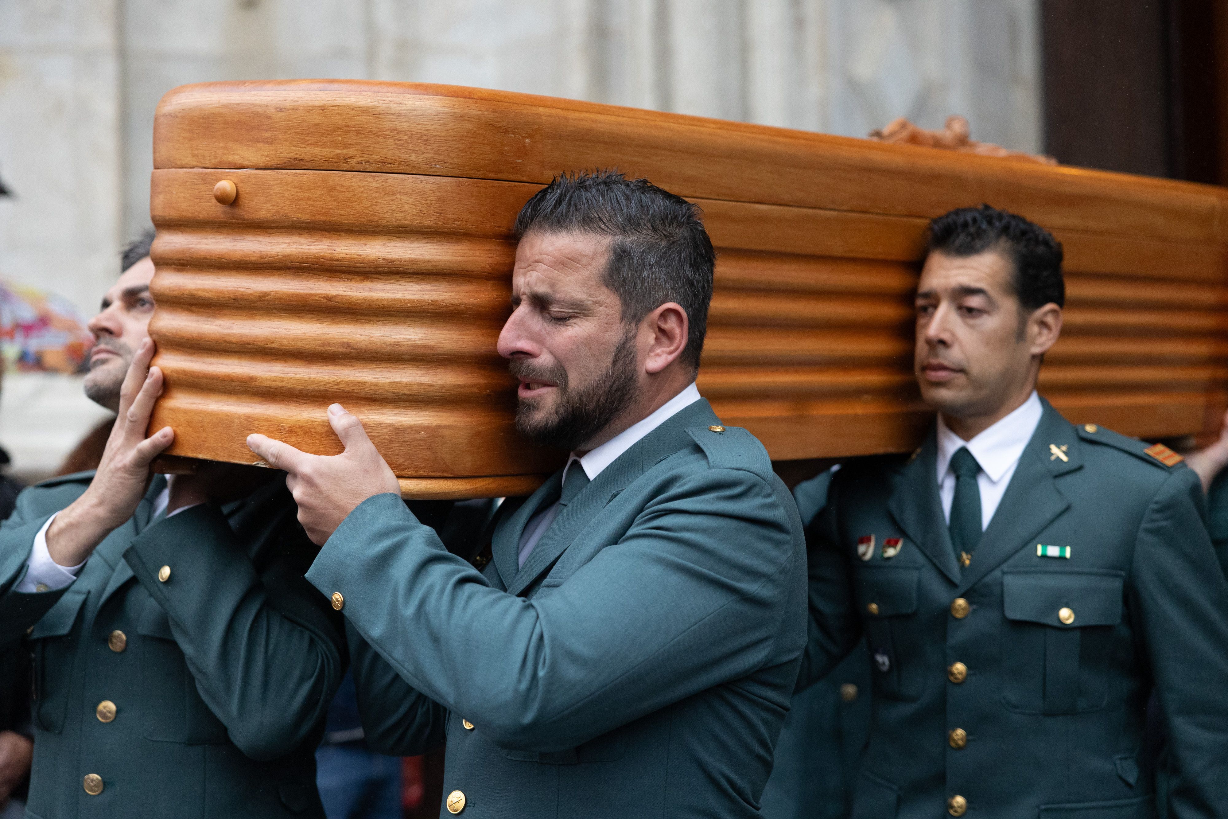 Un momento del funeral de Miguel Ángel, uno de los guardias civiles fallecido en Barbate.