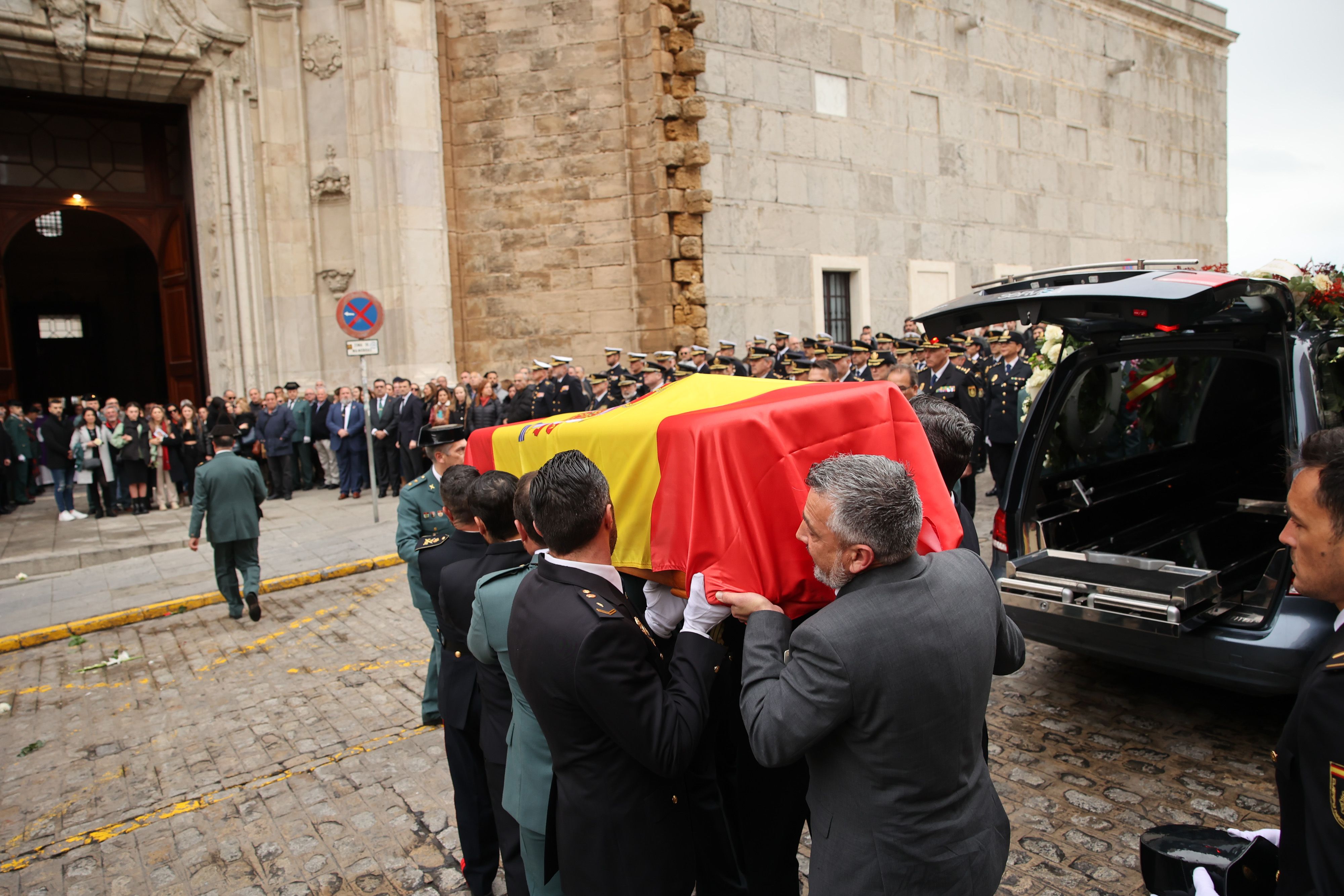 Una imagen del pasado funeral en la Catedral de Cádiz de Miguel Ángel, guardia civil asesinado en Barbate.