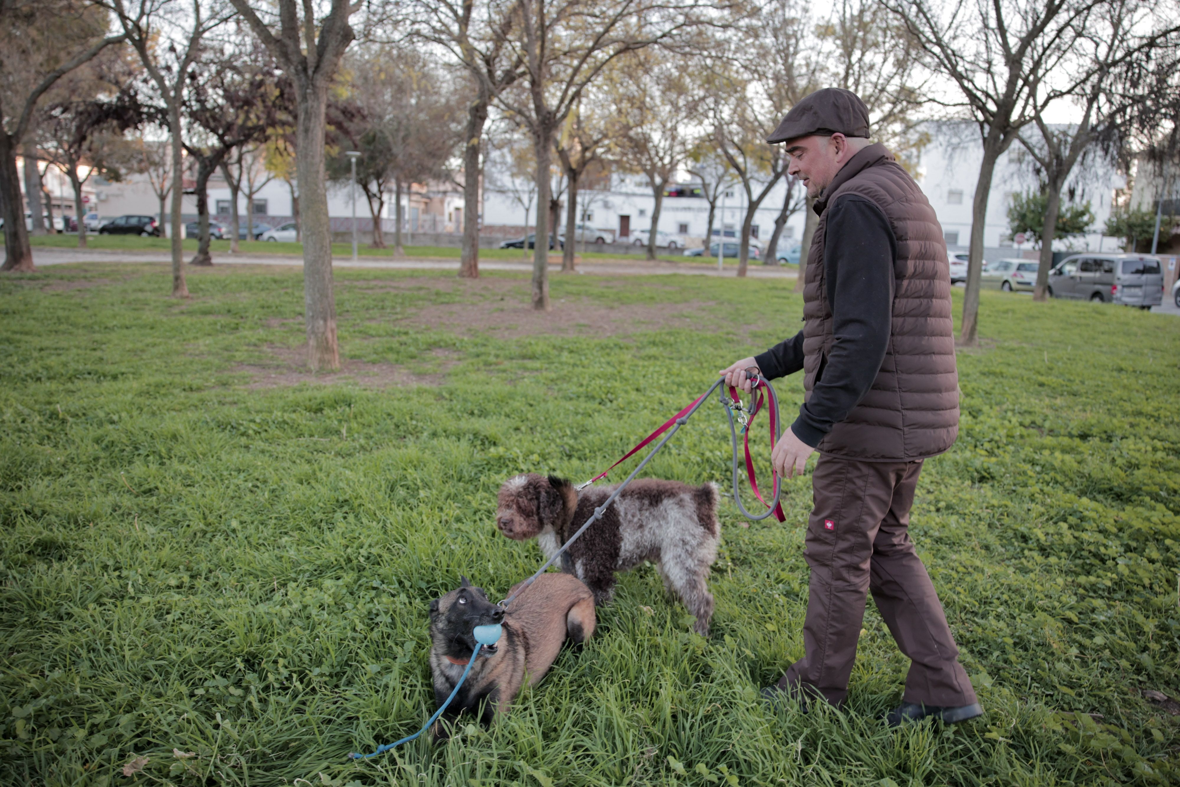 Darío Justo, adiestrador canino: 