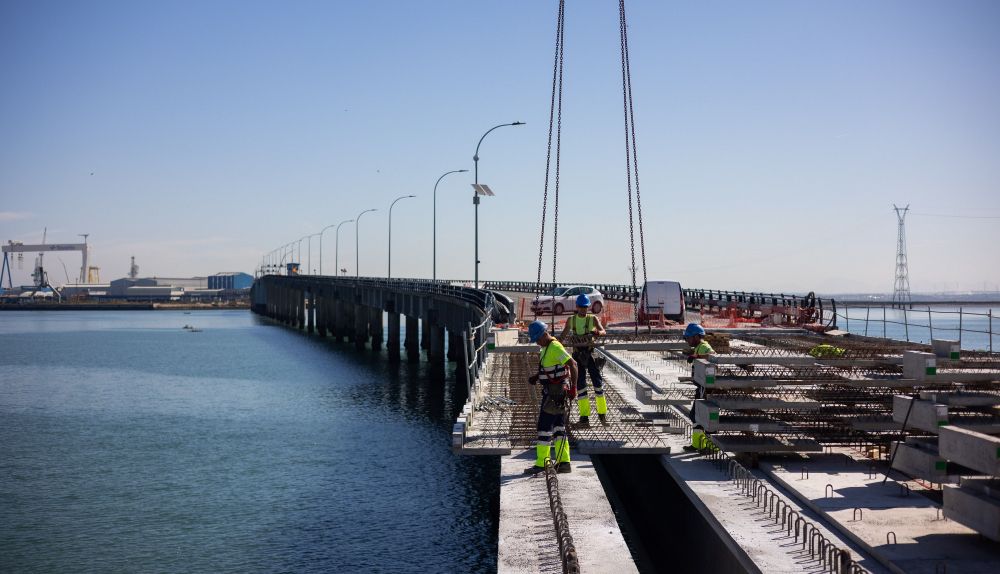 Así son las reparaciones del puente José León de Carranza en Cádiz