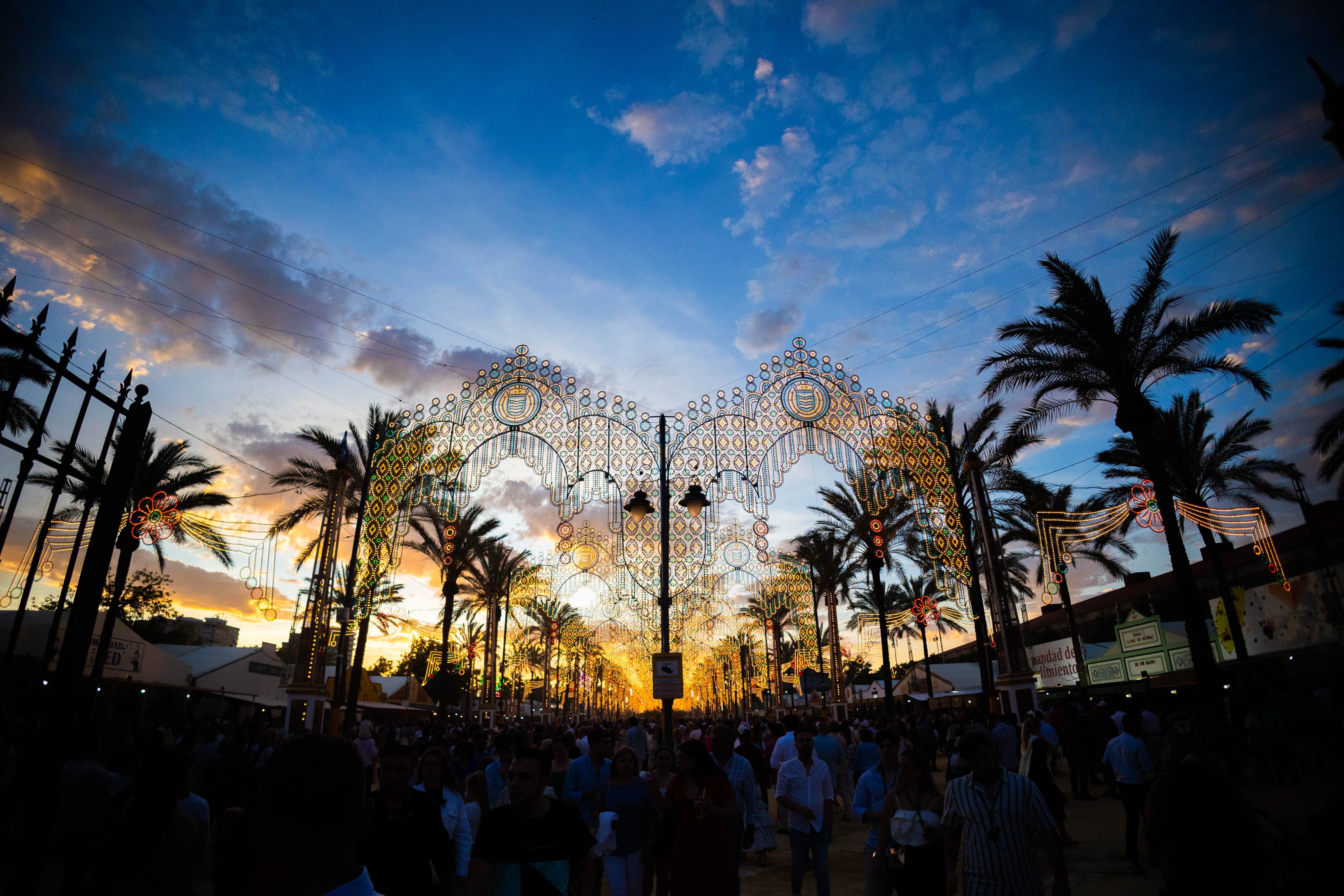 Puesta de sol en una pasada edición de la Feria del Caballo, una fecha destacada del calendario de eventos de Jerez.