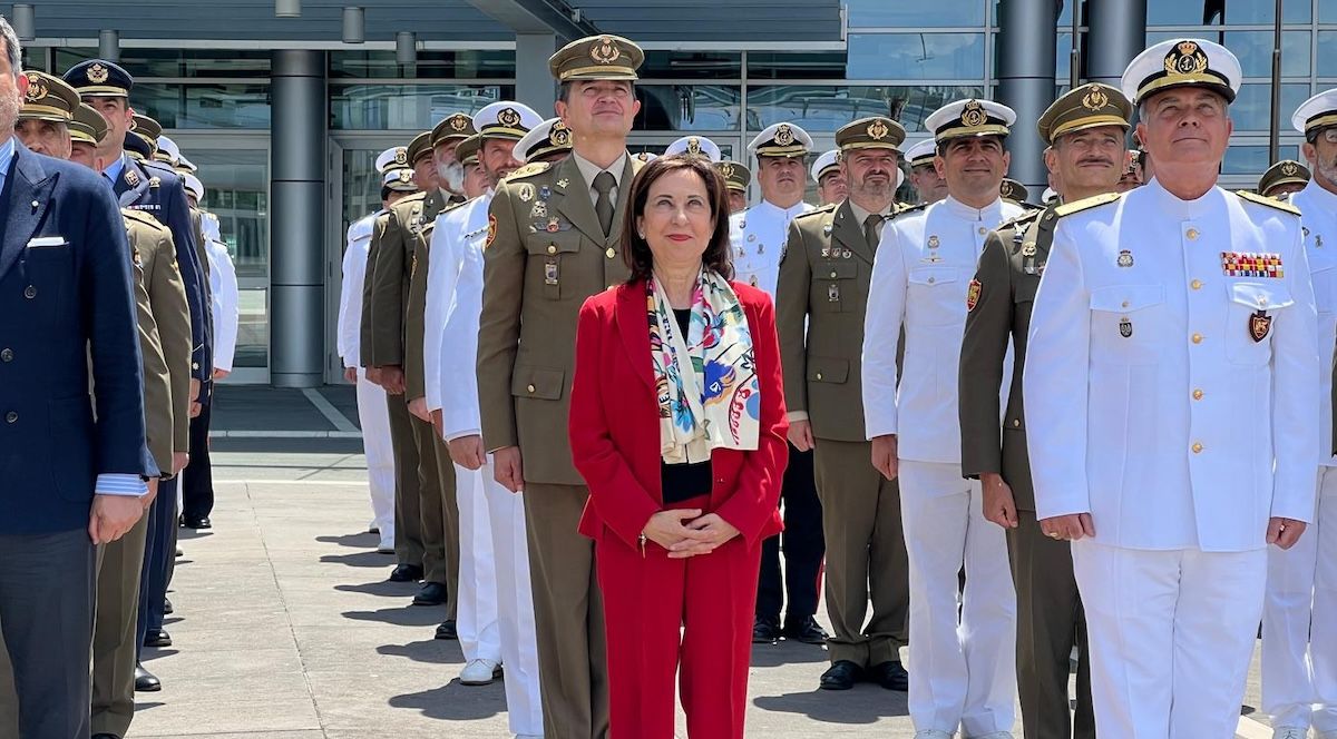 La ministra de Defensa, Margarita Robles, en el cuartel general de la OTAN.