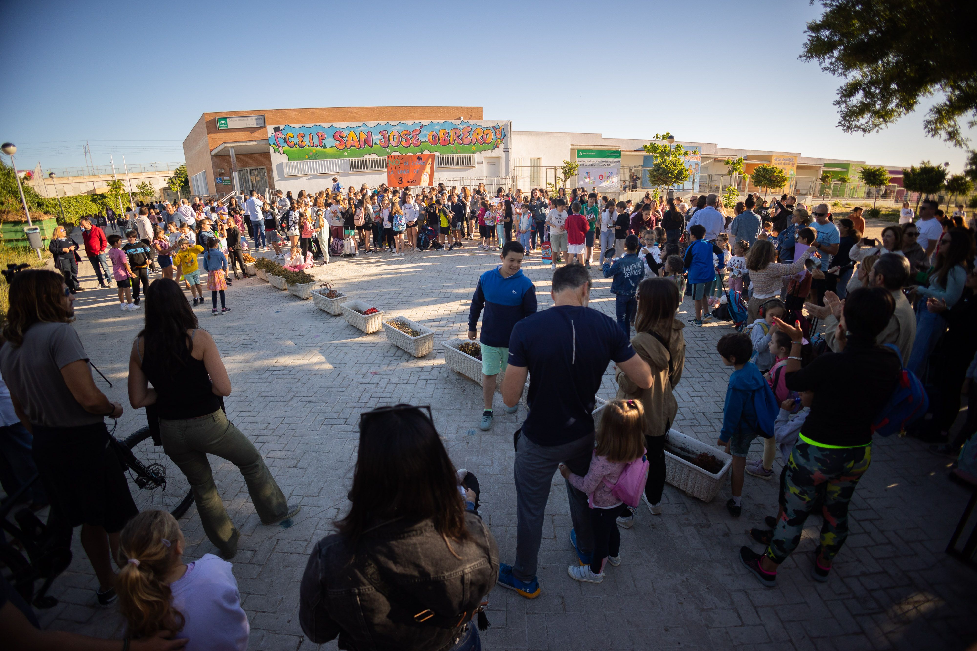 Una de las protestas de la comunidad educativa del CEIP San José Obrero de Jerez.