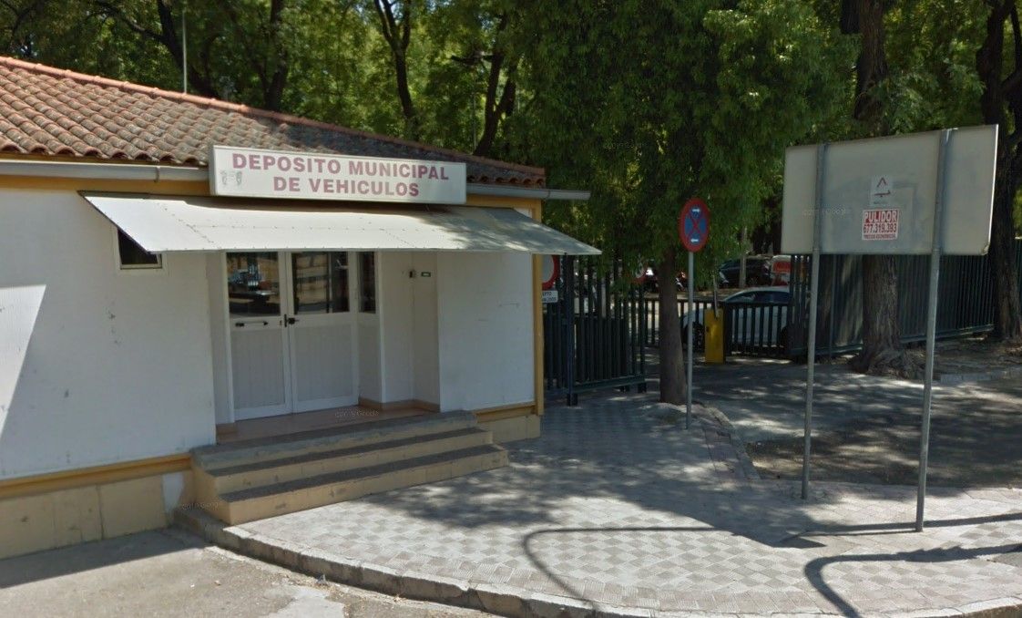 El depósito municipal de vehículos de Sevilla.