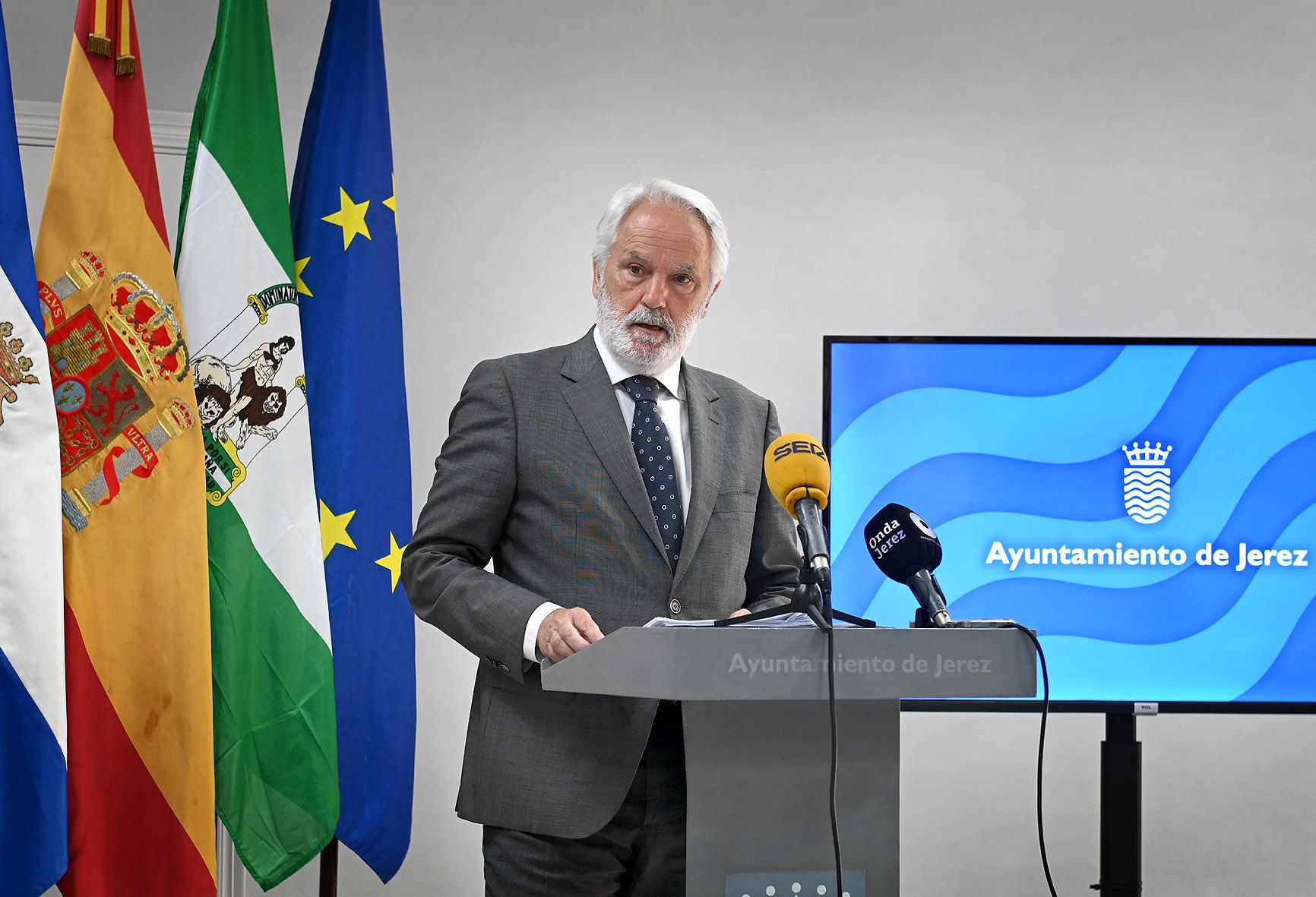 Agustín Muñoz, en rueda de prensa, ha opinado sobre la turistificación y una posible tasa turística en Jerez.