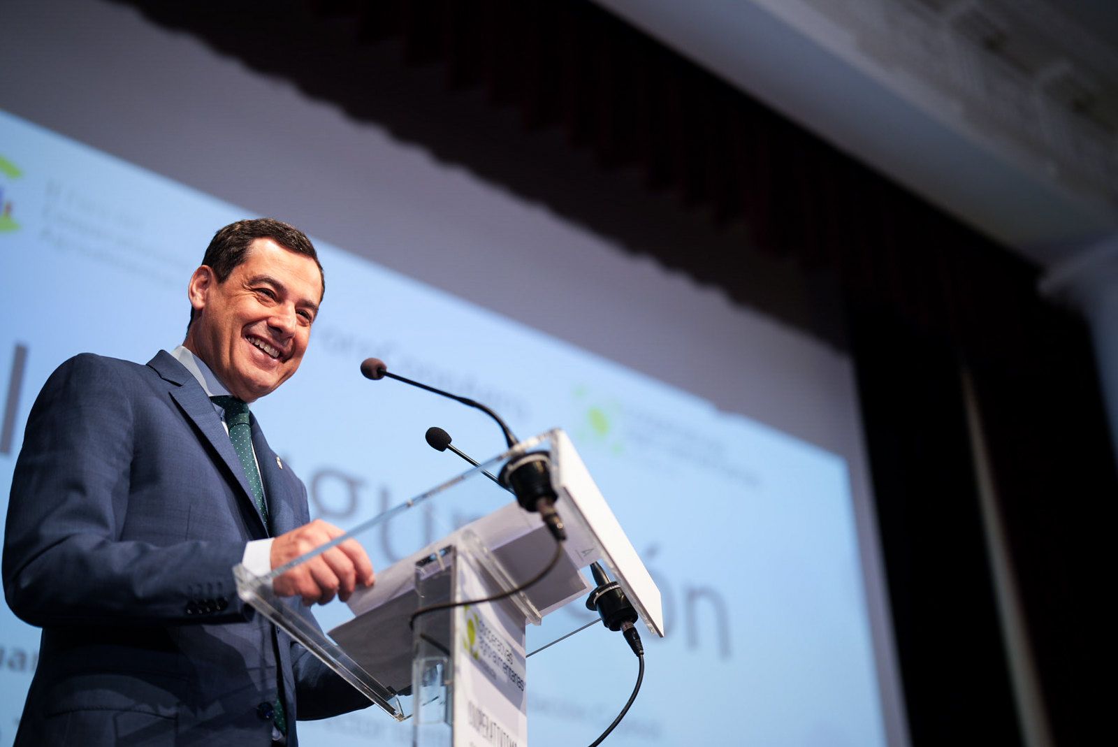 Juanma Moreno, presidente andaluz, durante su intervención en el II Foro del Cooperativismo Agroalimentario.