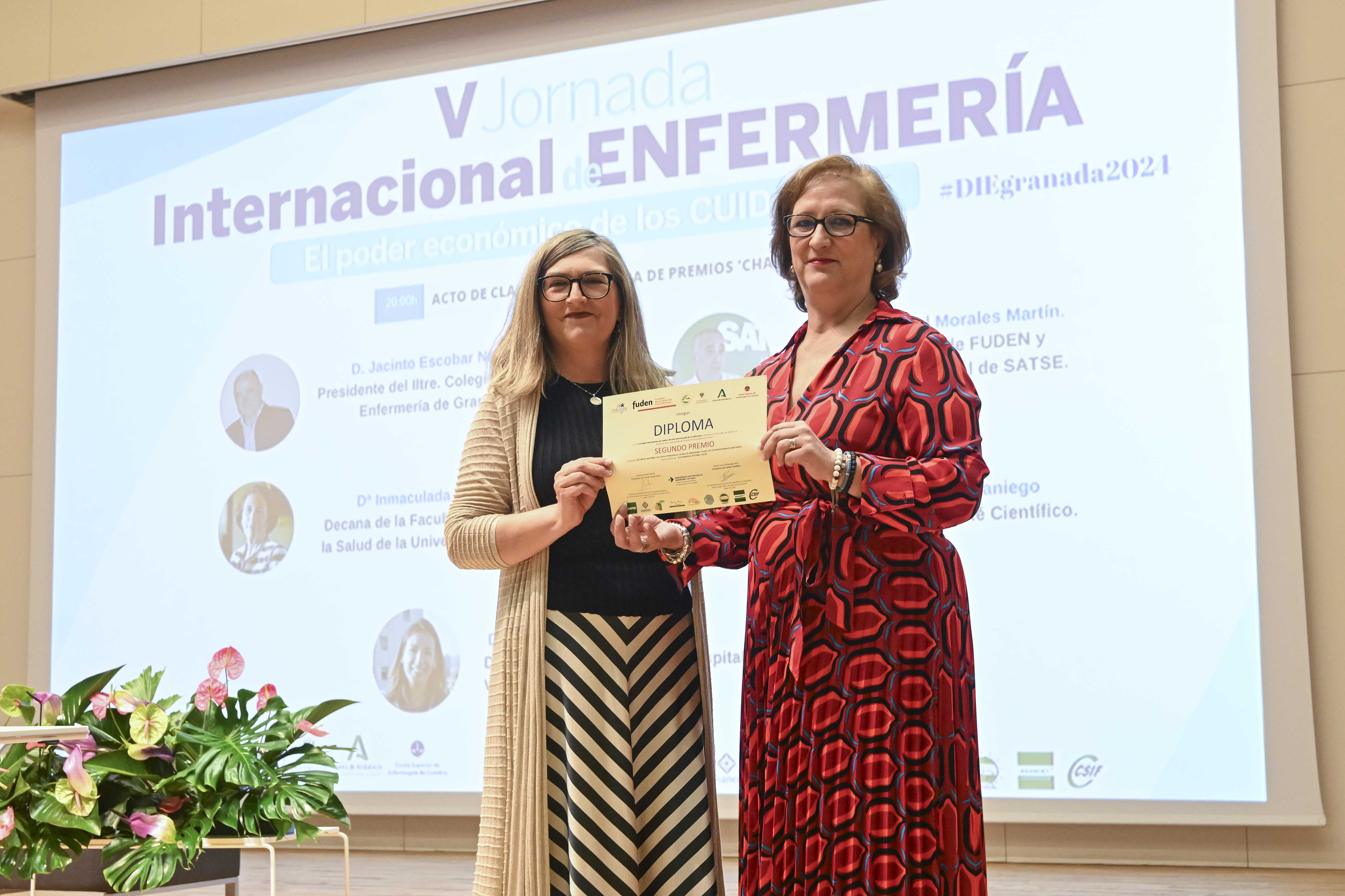 Eva Manuela Cotobal, matrona del Hospital Universitario de Jerez galardonada en la V Jornada Internacional de Enfermería.