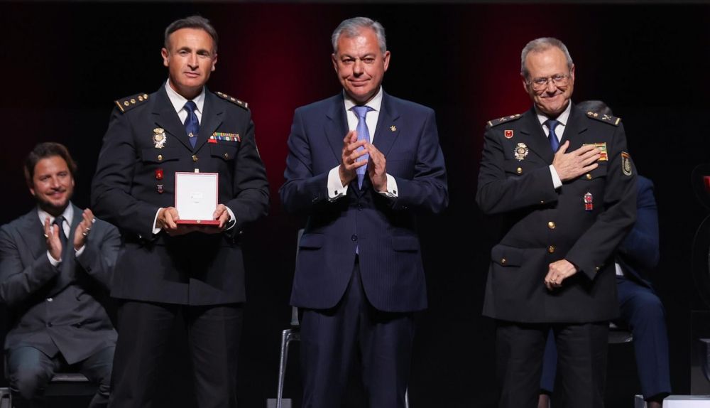 Medalla de Sevilla para la Policía Nacional.