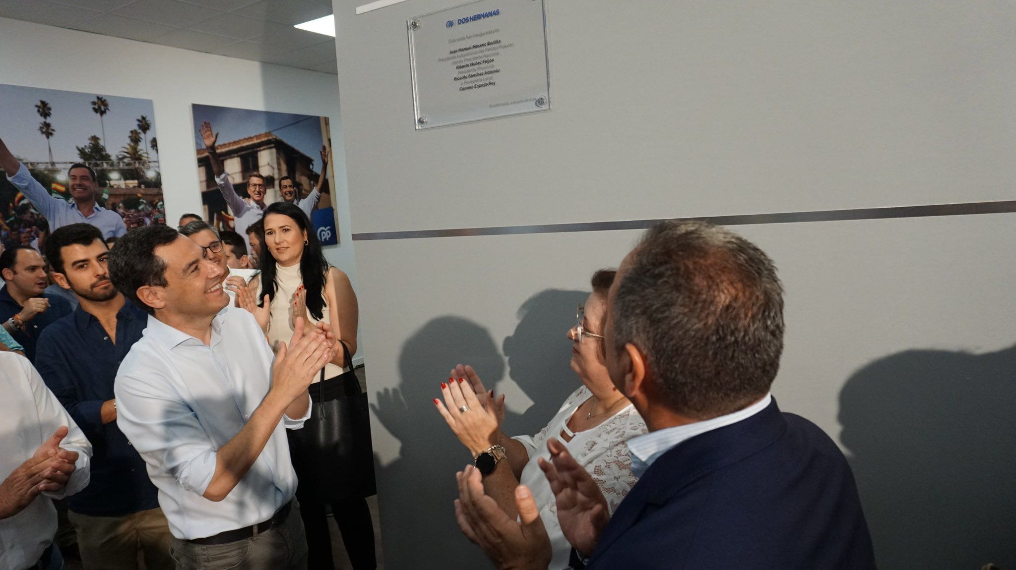 Moreno inaugura, este pasado martes, la nueva sede del PP de Dos Hermanas.