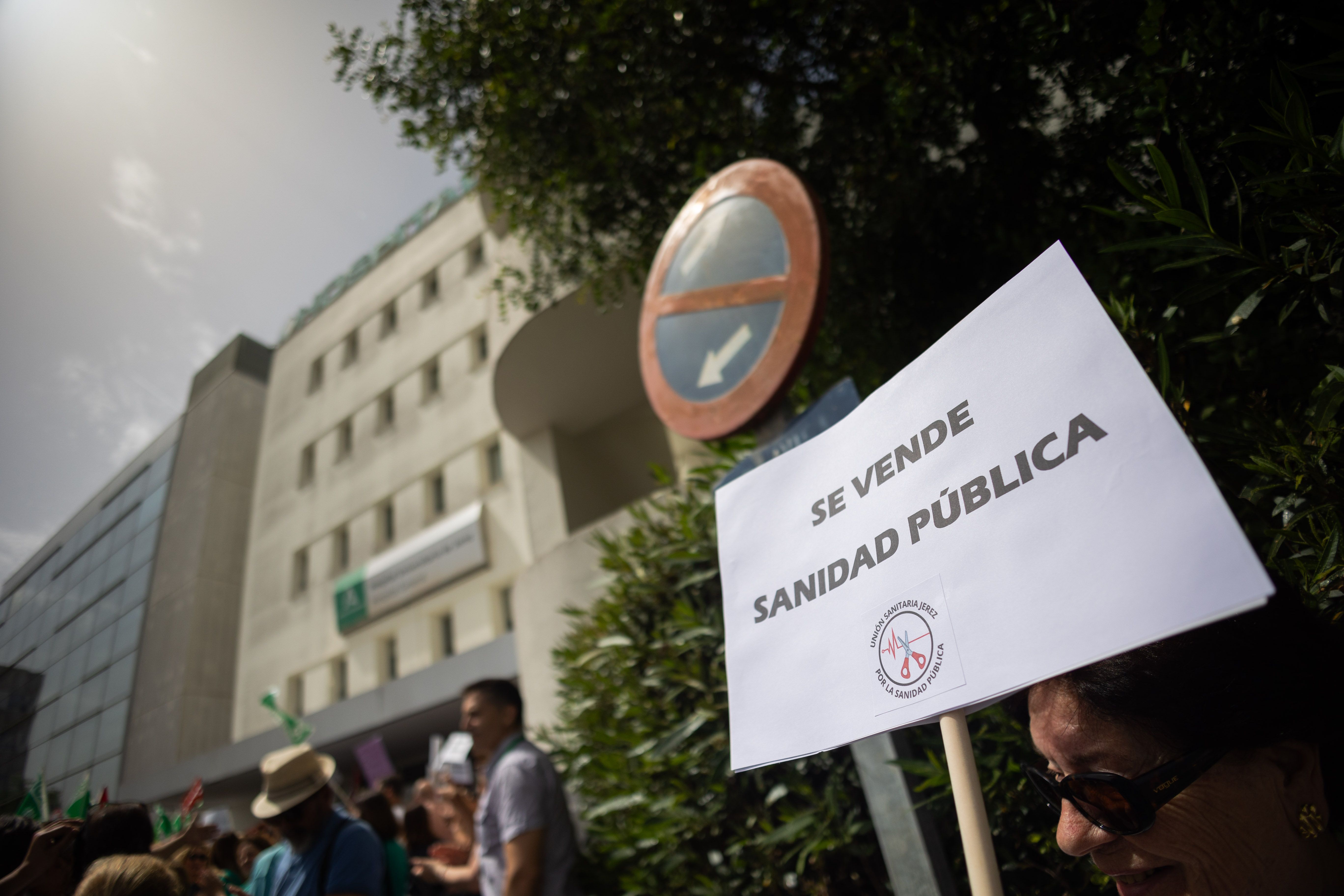 Una protesta en defensa de la sanidad pública en Jerez.