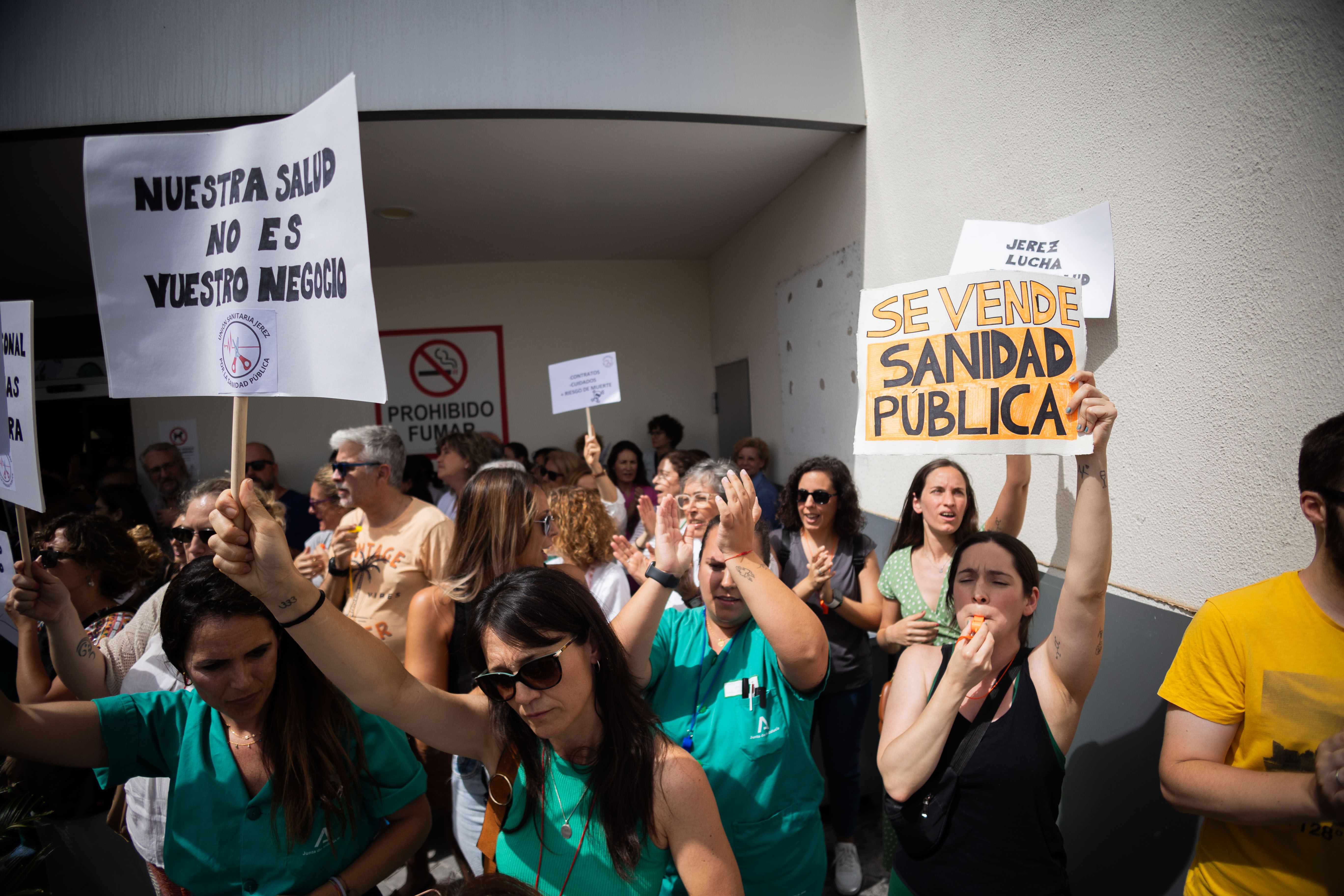 Protesta en el Hospital de Jerez por la situación del SAS.