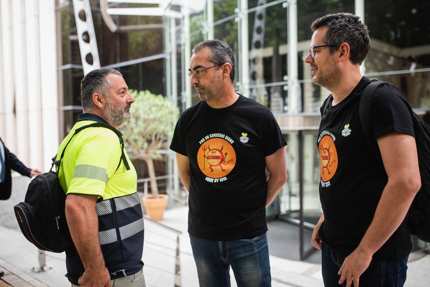 Una imagen de la reunión mantenida ayer entre Acerinox, Comité de Empresa y la Junta, con presencia de la consejera de Empleo.