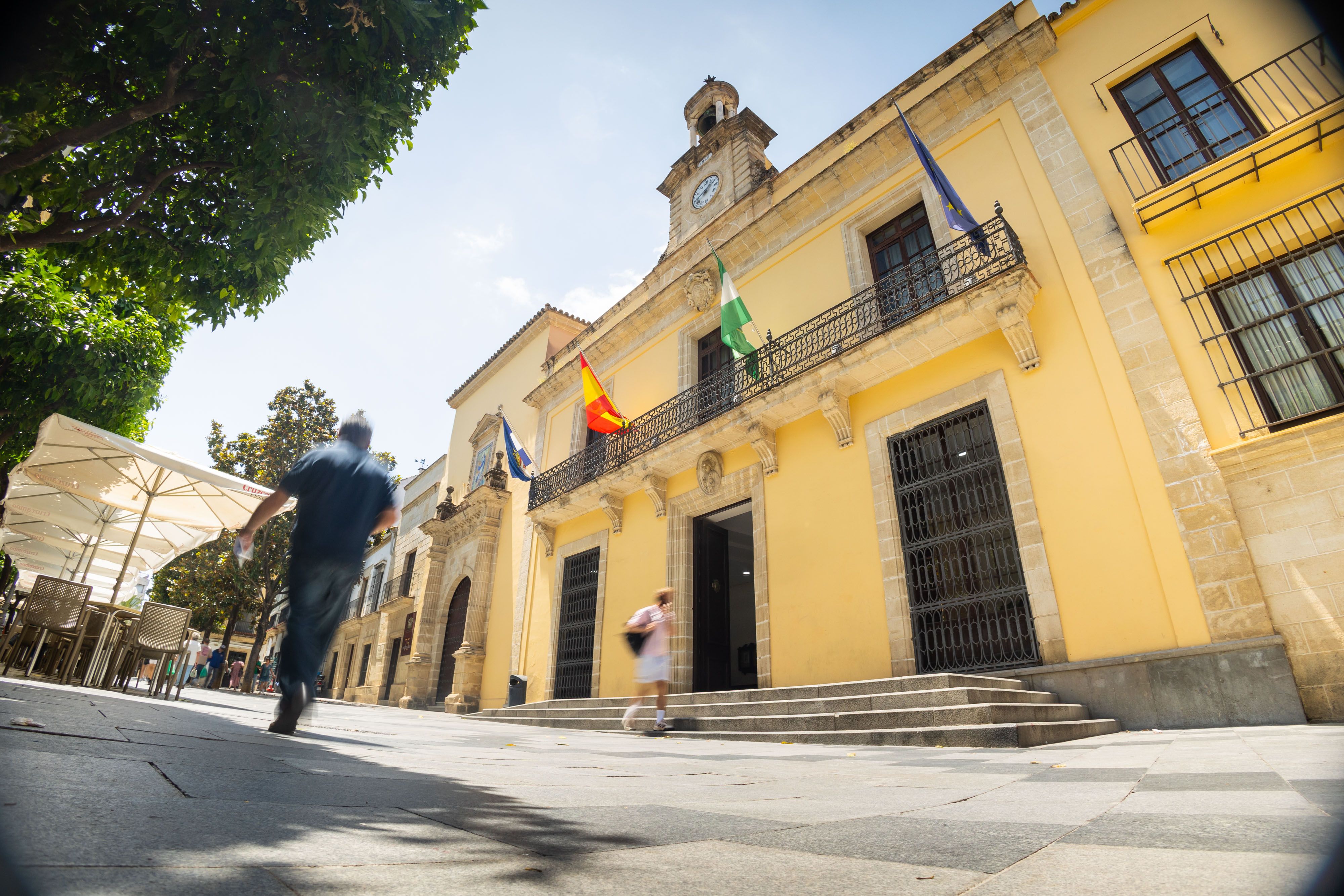 Una imagen del Ayuntamiento de Jerez desde la calle Consistorio.