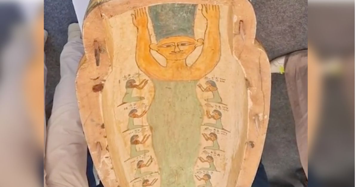 La imagen encontrada en un sarcófago con un gran parecido a Marge Simpson.