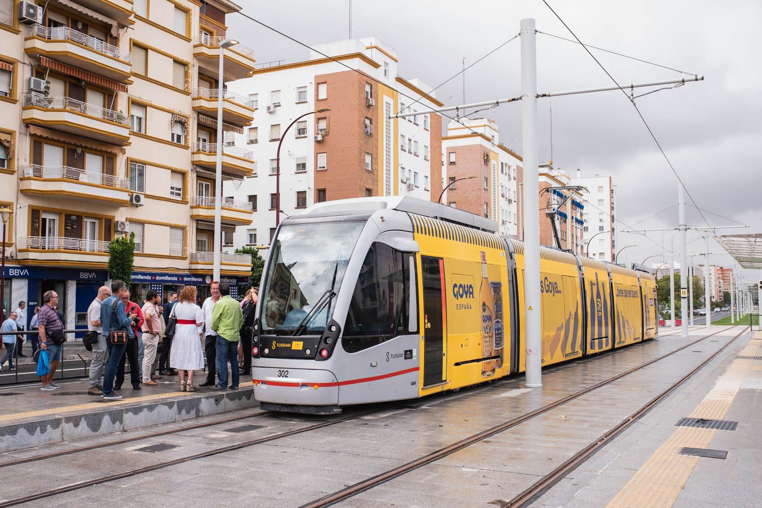 La puesta en marcha del tranvía en su nueva parada de Eduardo Dato, ya en Nervión.