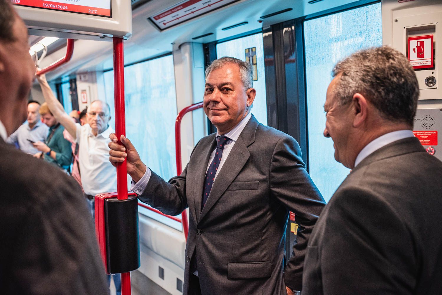 El alcalde de Sevilla, José Luis Sanz, en la inauguración de la ampliación del tranvía, este miércoles.