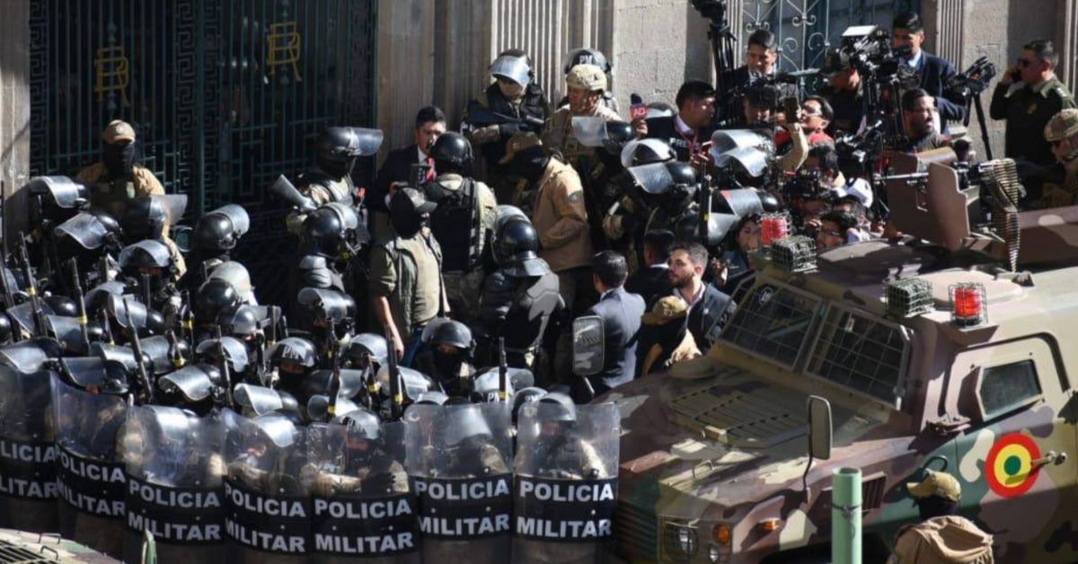 Máxima tensión en Bolivia, con militares armados y tanques en la calle.
