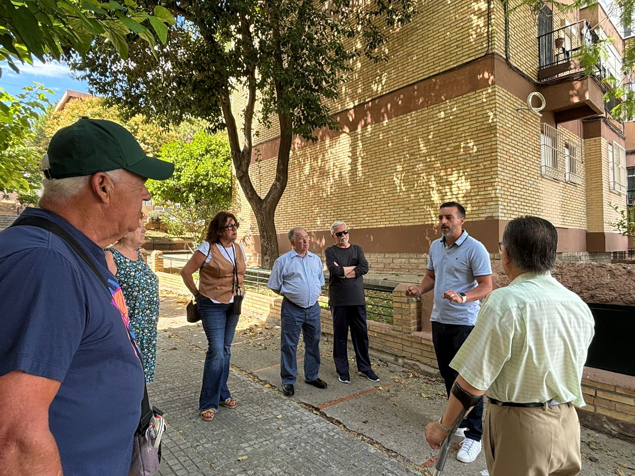 El PSOE visita la barriada de San Valentín en Jerez.