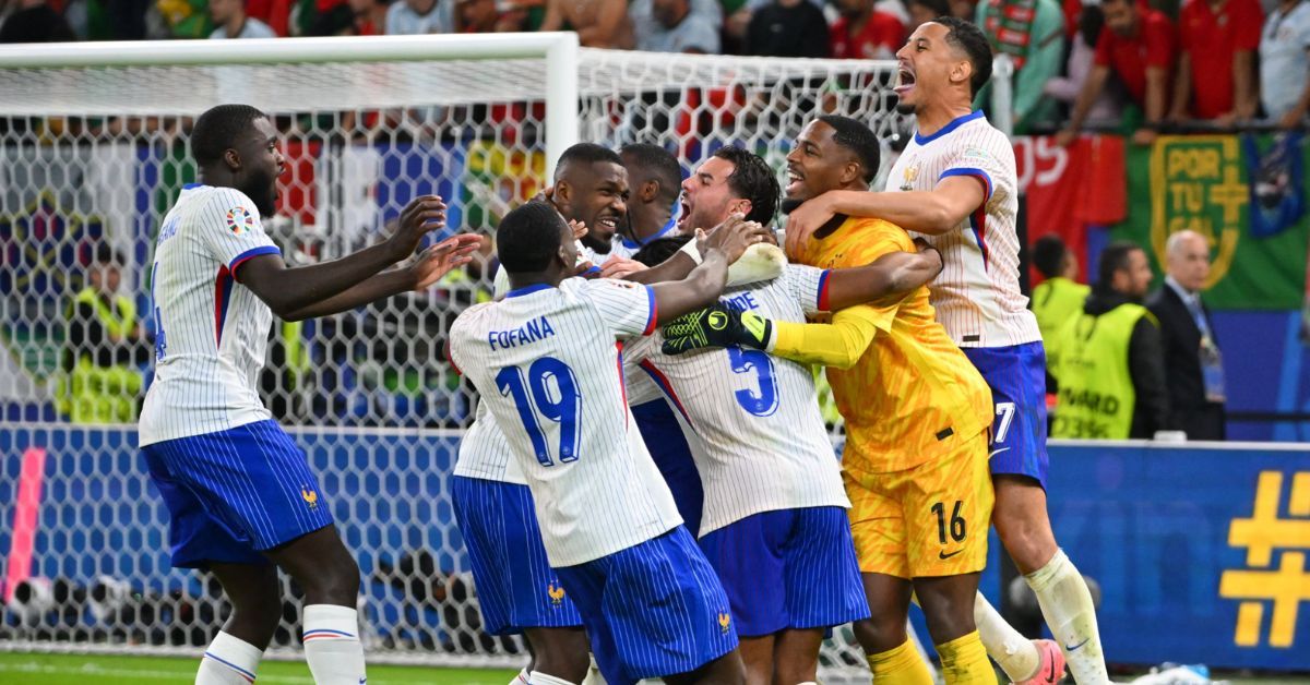 Los jugadores de Francia celebran el triunfo.